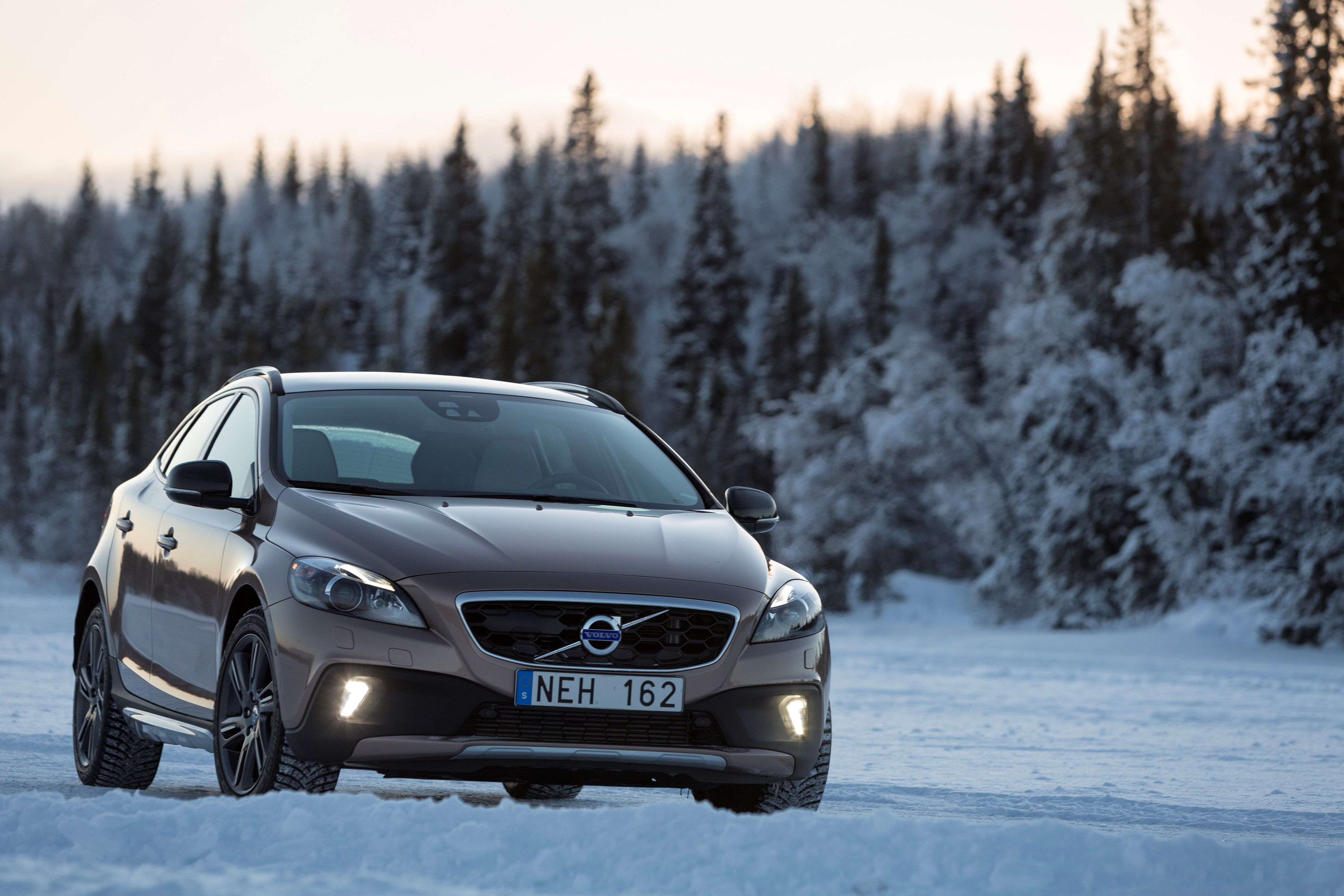 Volvo V40 Wallpapers