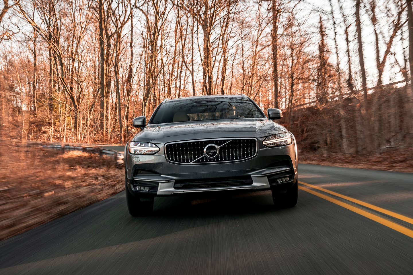 Volvo V90 Cross Country Wallpapers