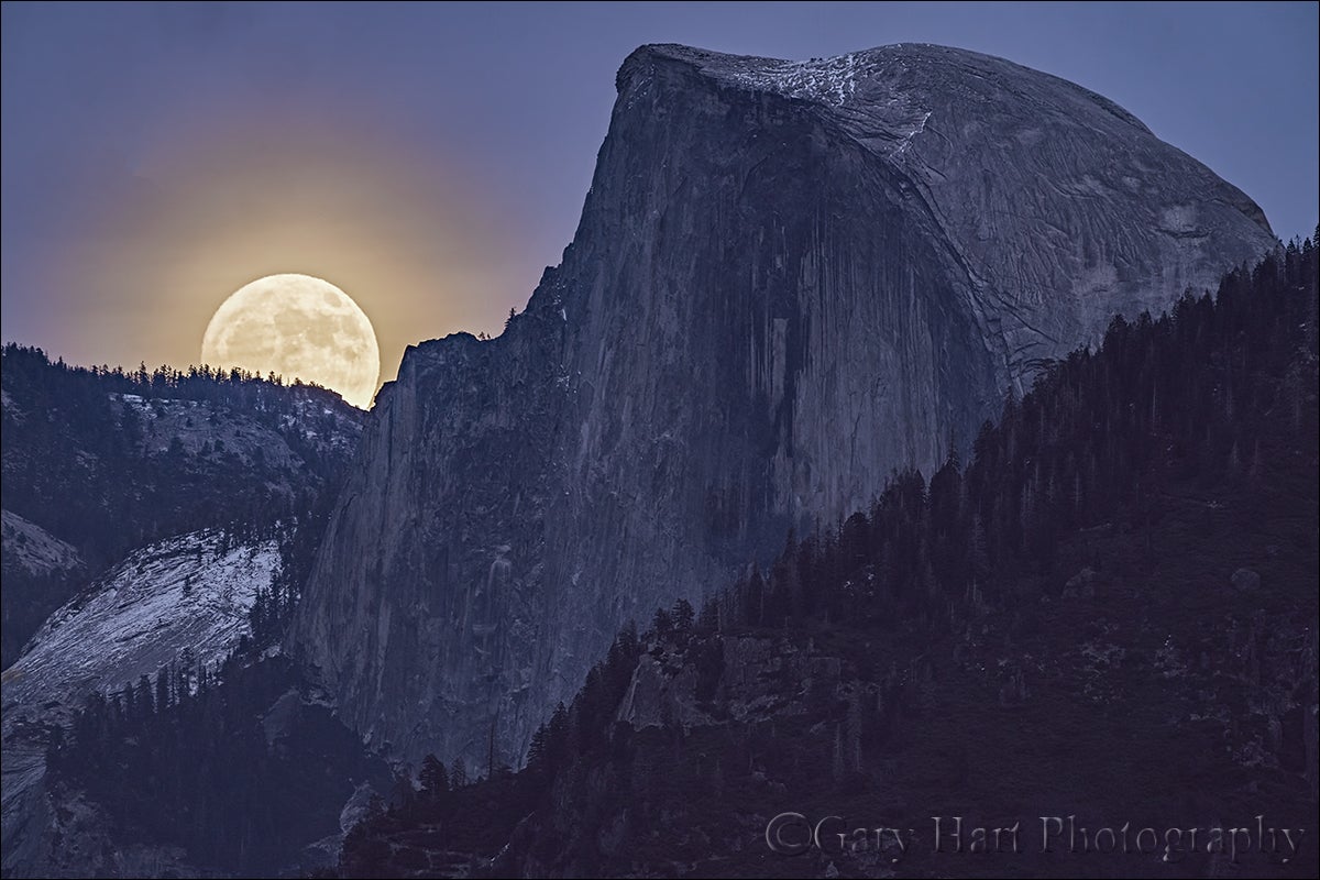 Man Watching Moon Rising Over Mountains
 Wallpapers