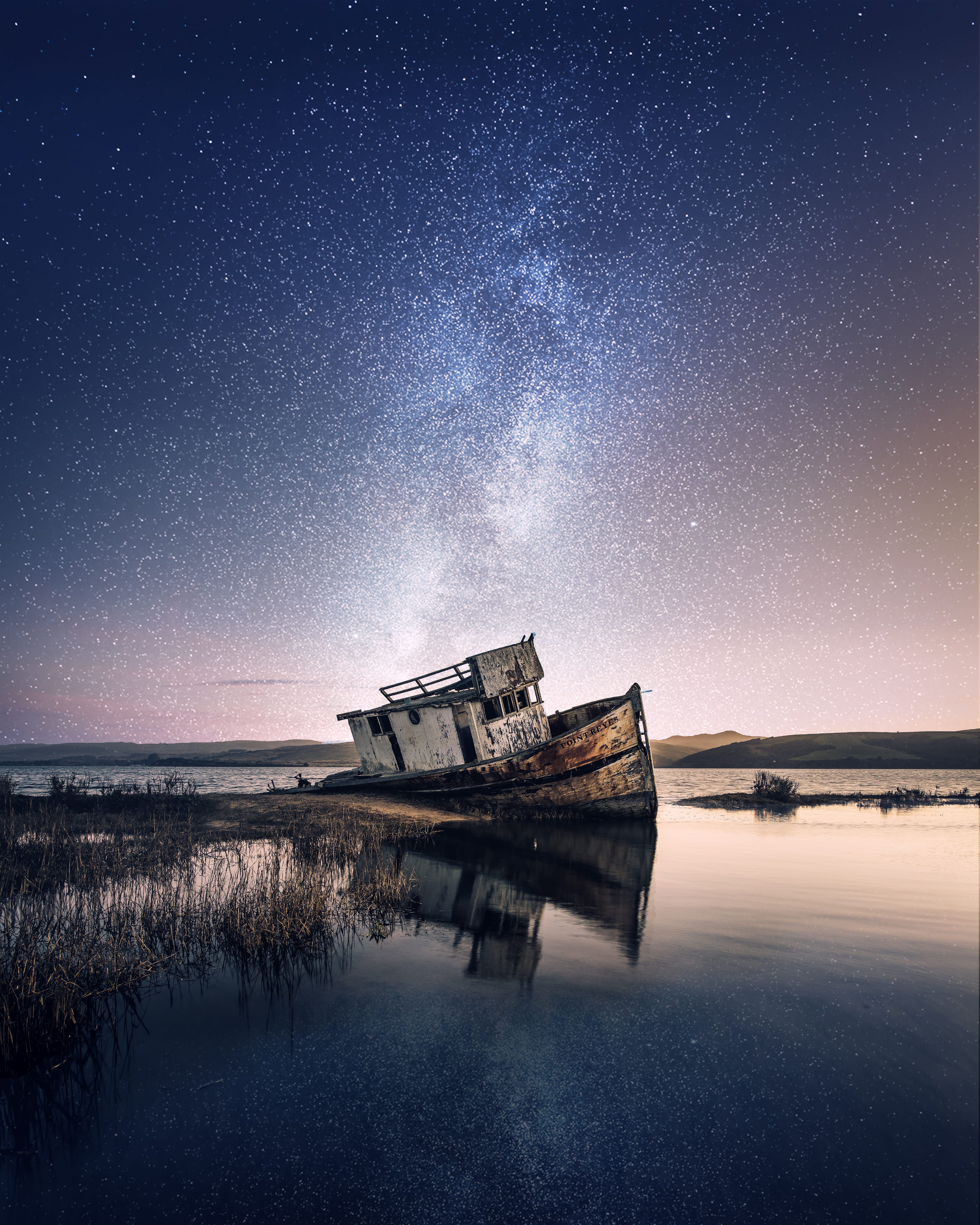 Ship And Town Underwater
 Wallpapers