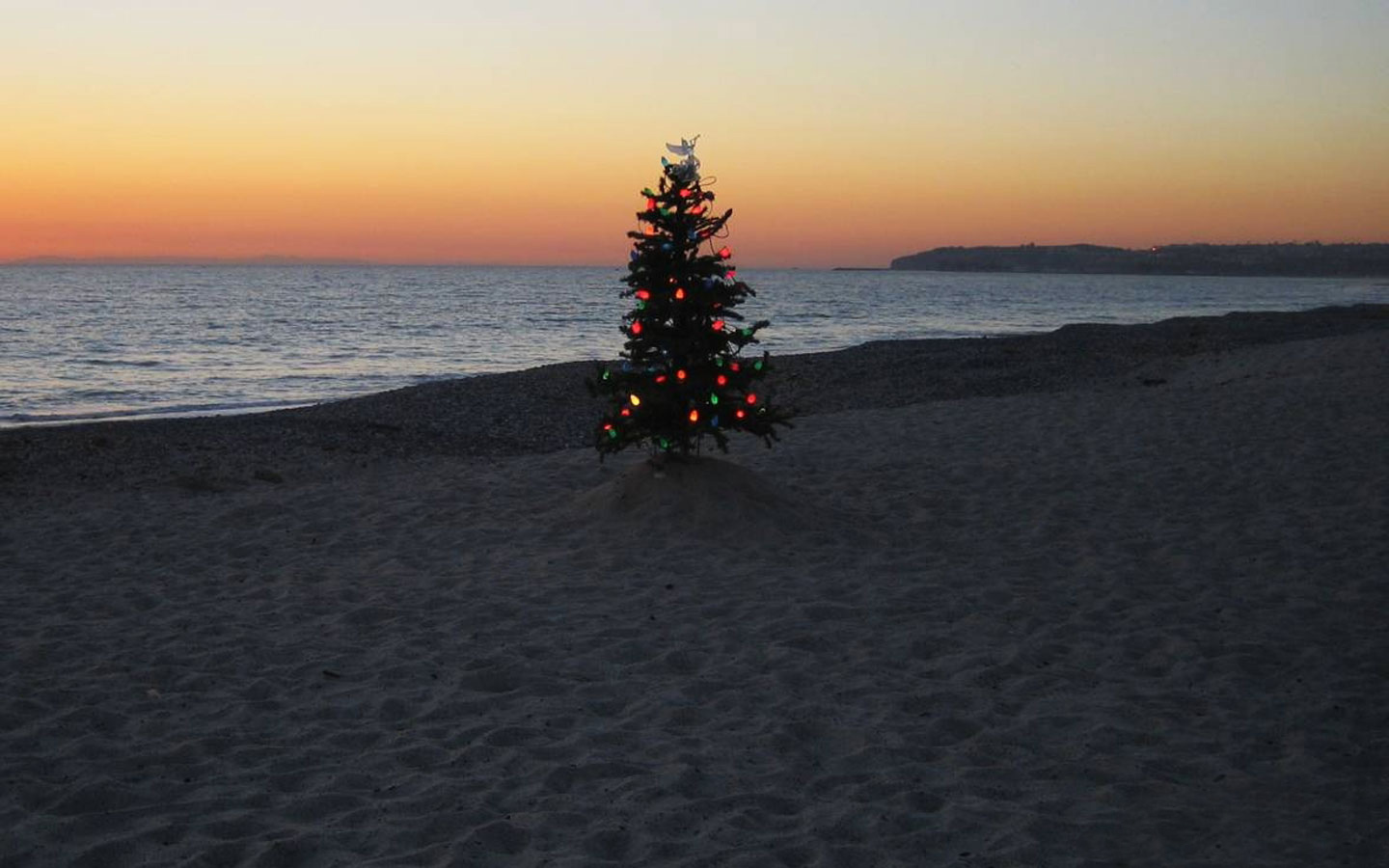 Christmas Beach Wallpapers