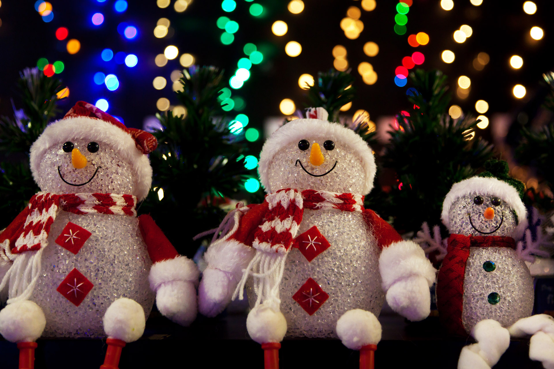 Christmas Cute Snowman Toy Wallpapers