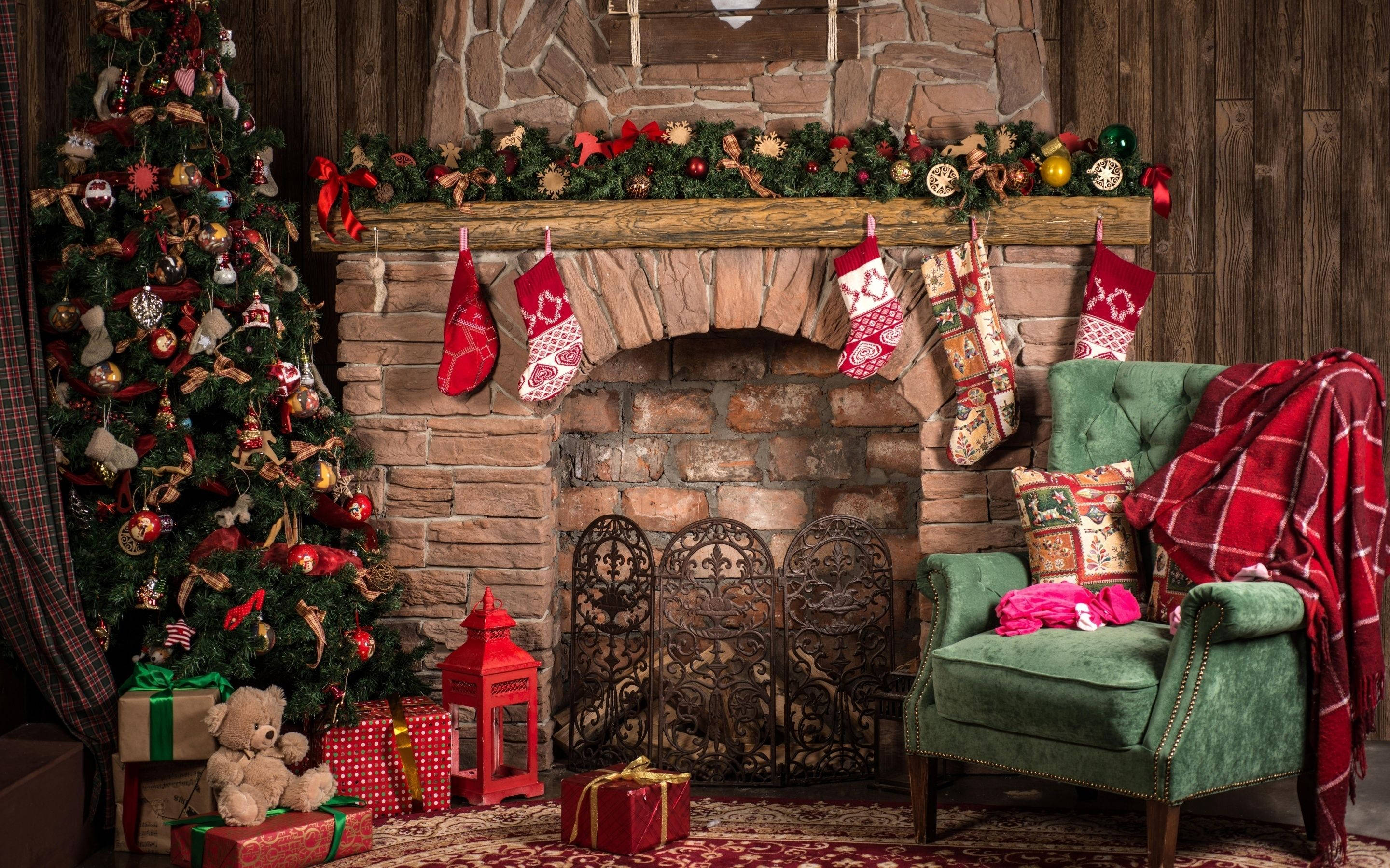 Christmas Fireplace Wallpapers