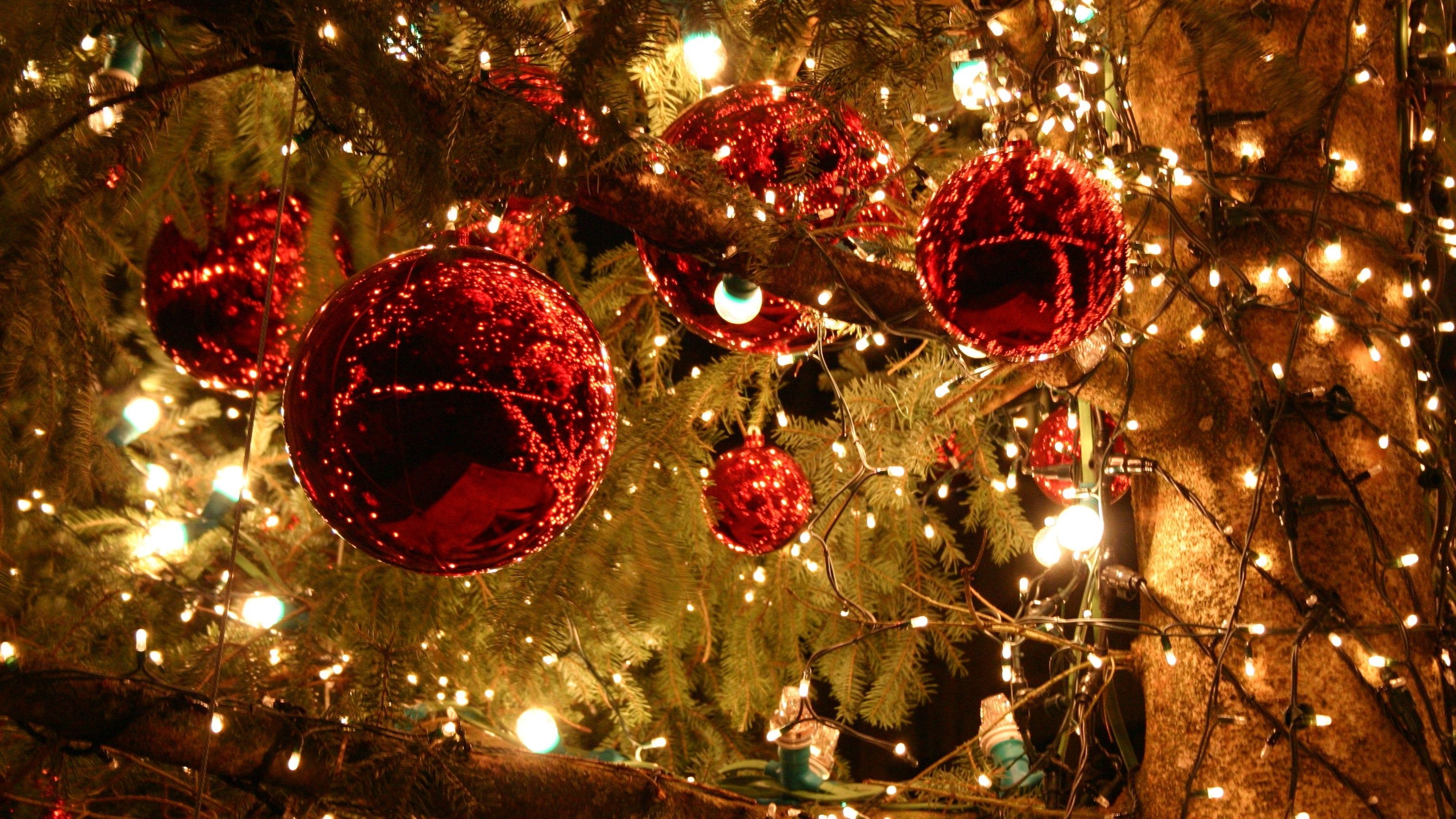 Christmas Ornaments Wallpapers