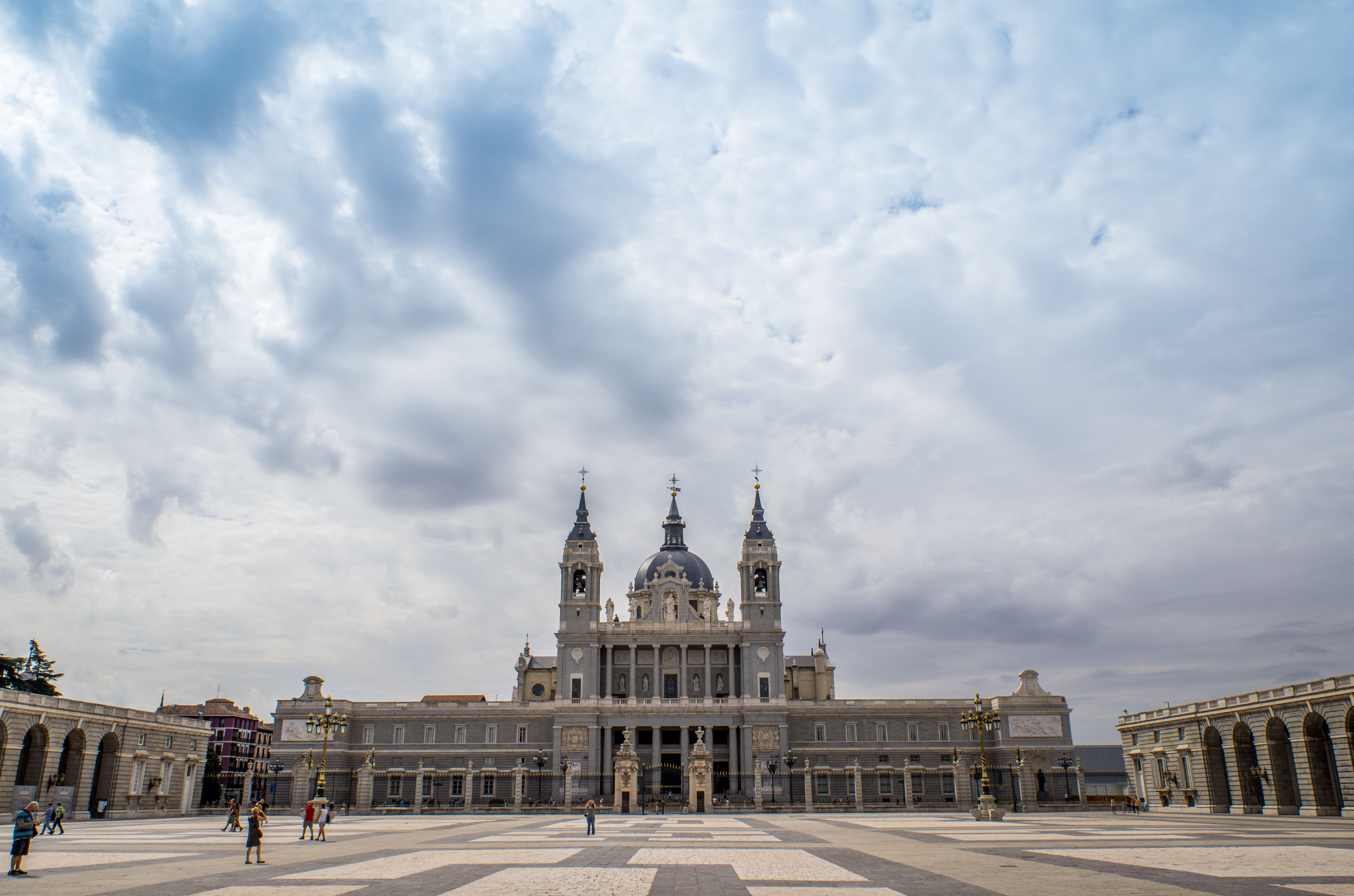 Almudena Cathedral Wallpapers