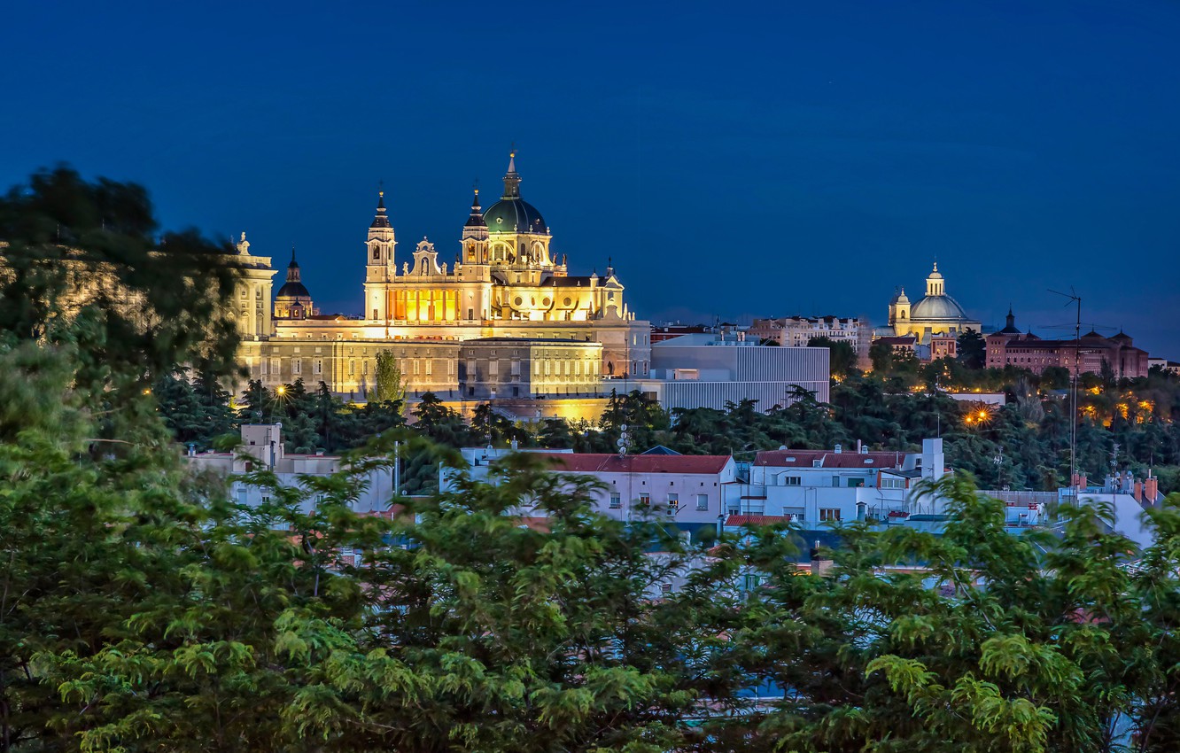 Almudena Cathedral Wallpapers