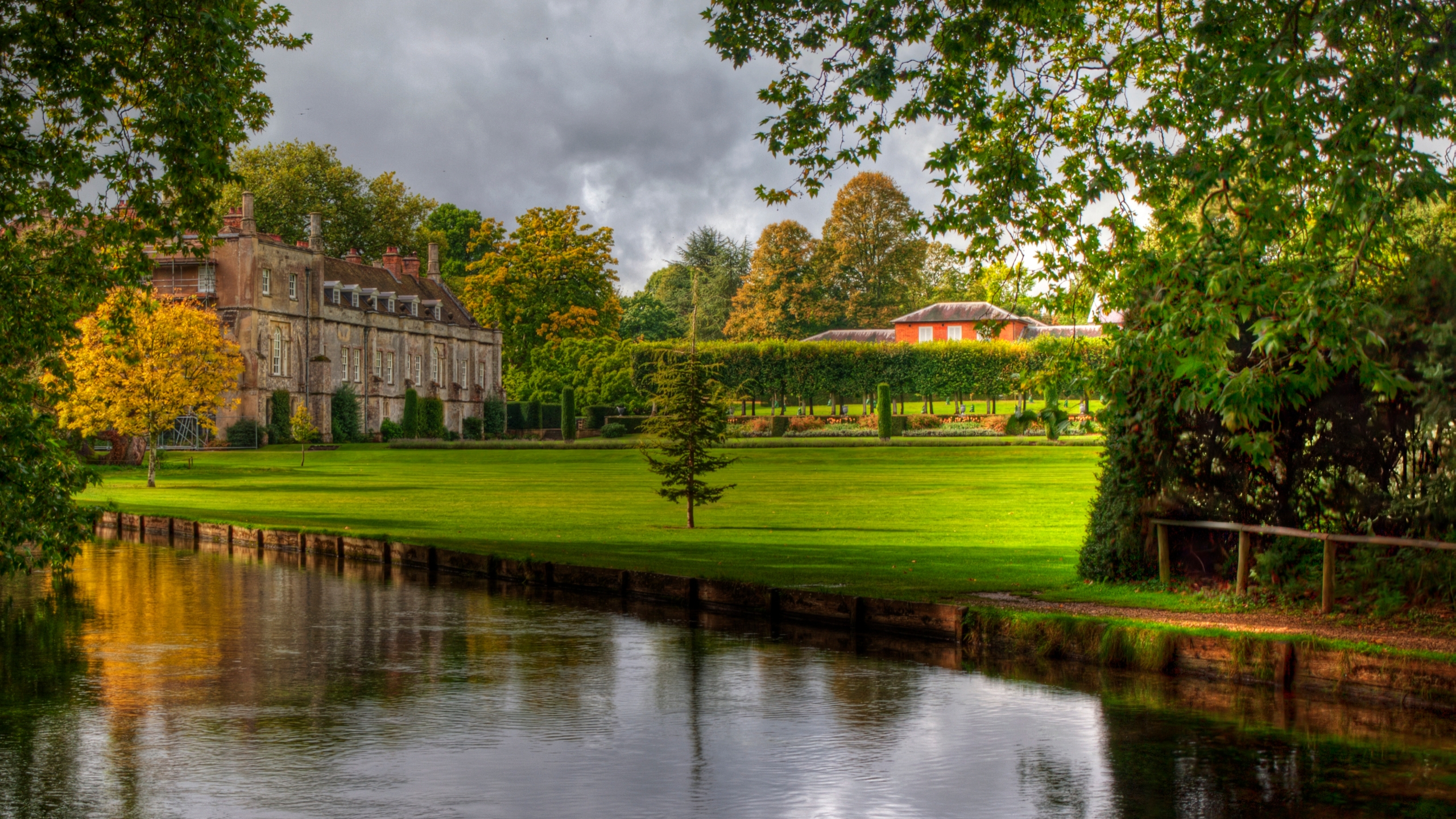 Mottisfont Abbey Wallpapers