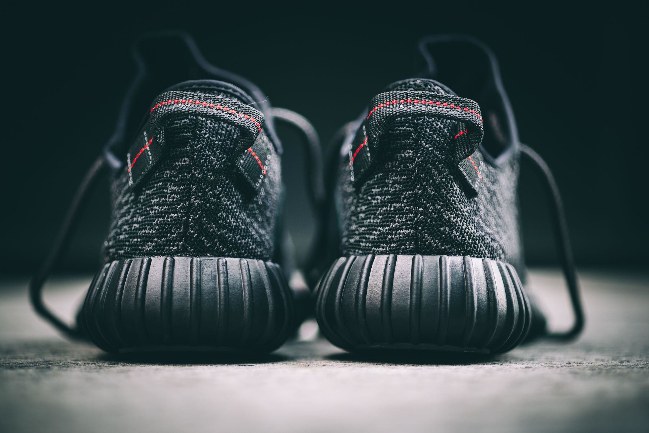 Adidas Yeezy Boost 350 V2 Wallpapers