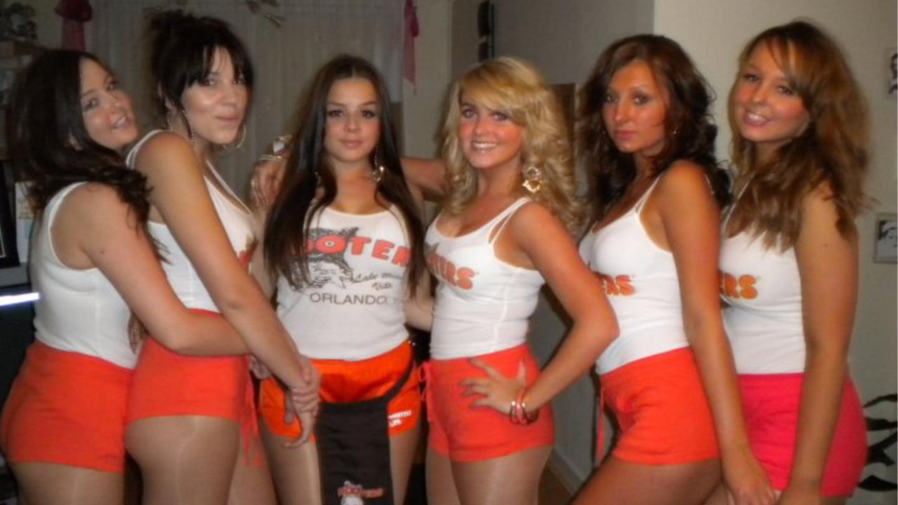 Hooters Wallpapers