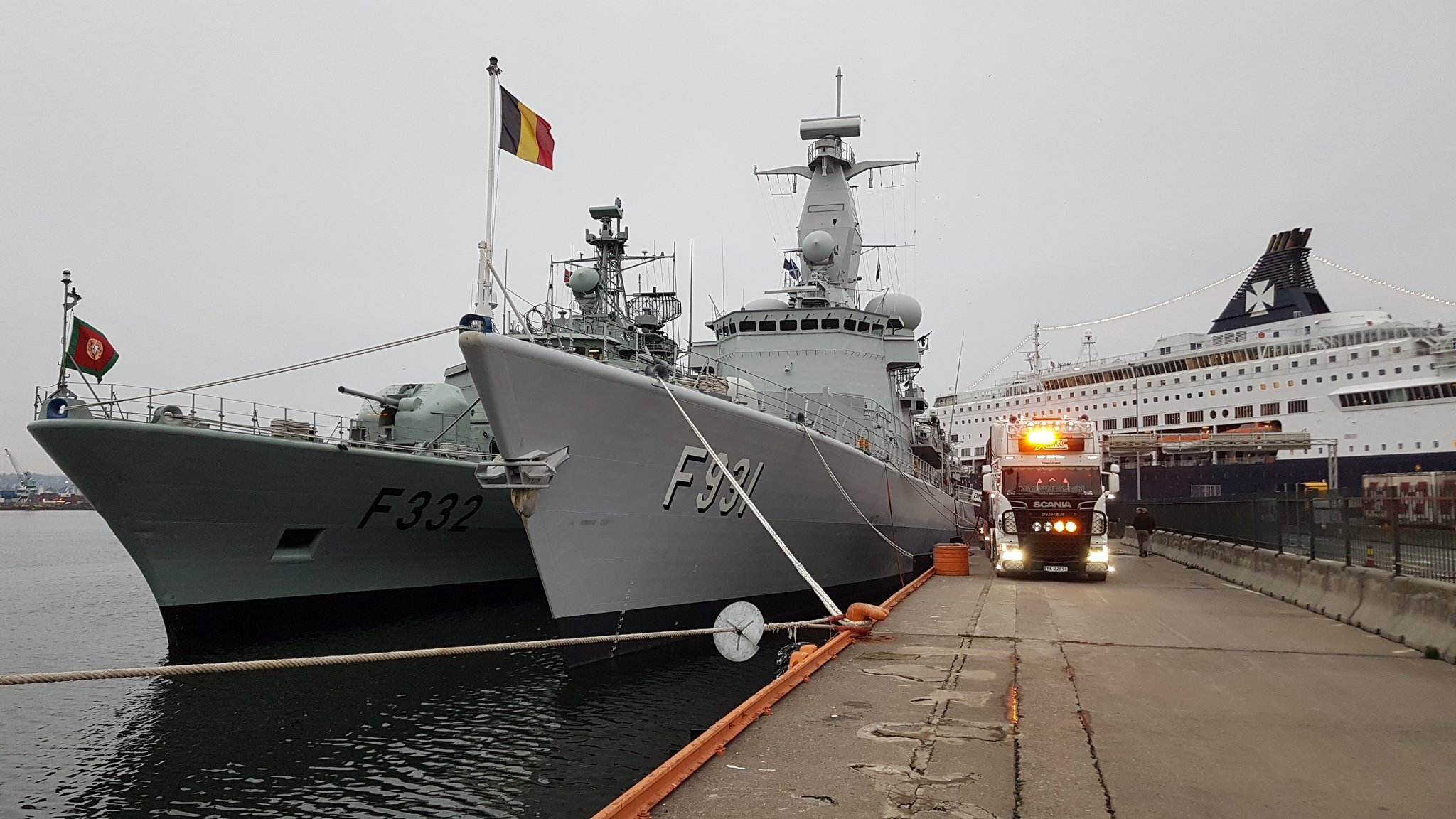 Belgian Frigate Louise-Marie (F931) Wallpapers