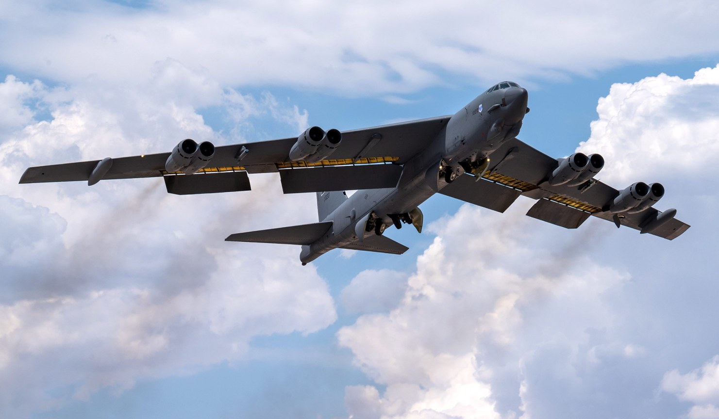 Boeing B-52 Stratofortress Wallpapers