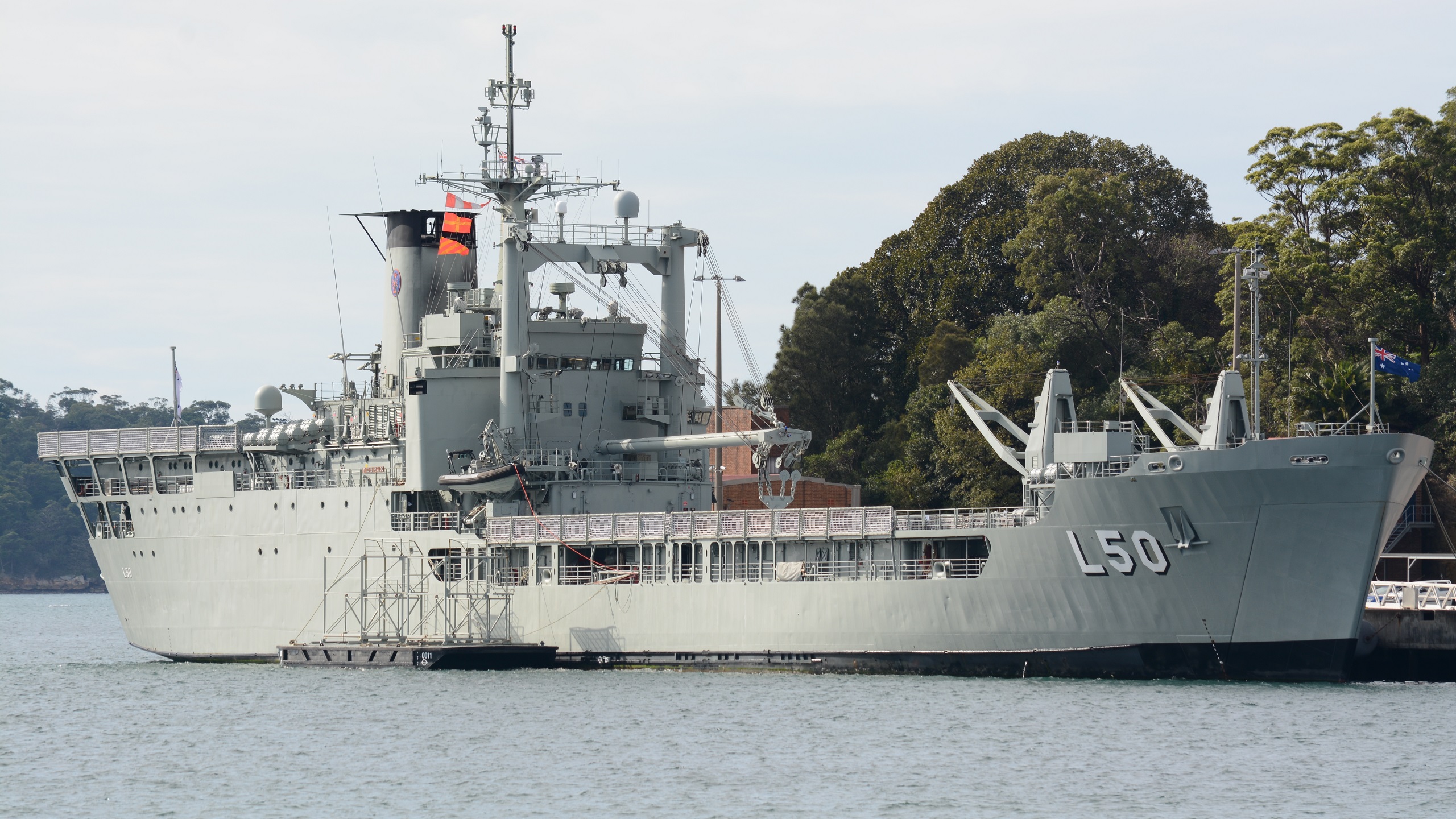 Hmas Tobruk (L50) Wallpapers