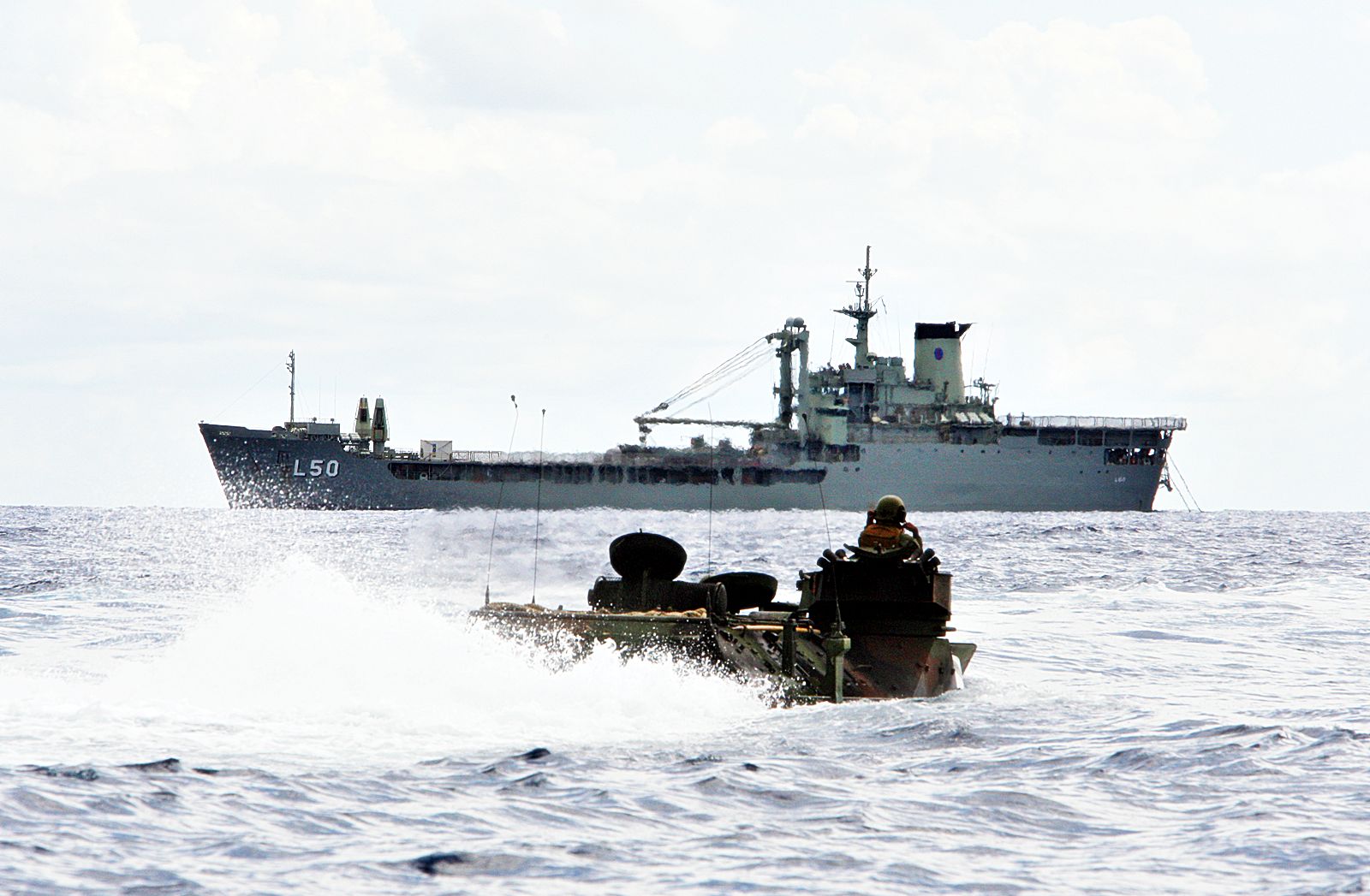 Hmas Tobruk (L50) Wallpapers