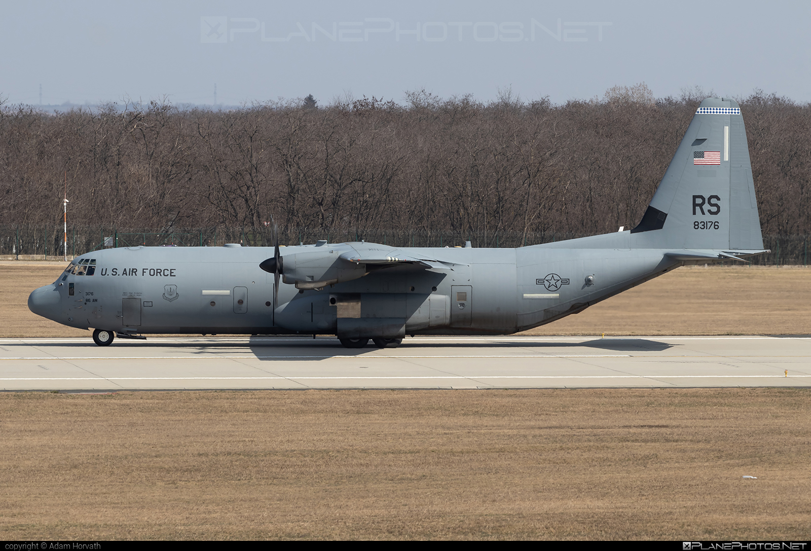 Lockheed Martin C-130J Super Hercules Wallpapers