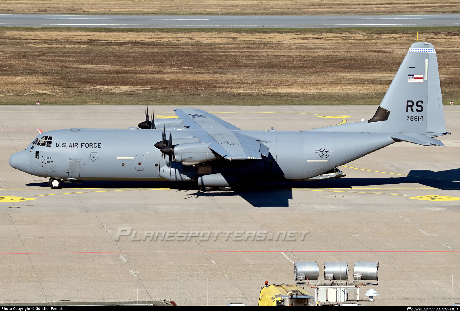 Lockheed Martin C-130J Super Hercules Wallpapers