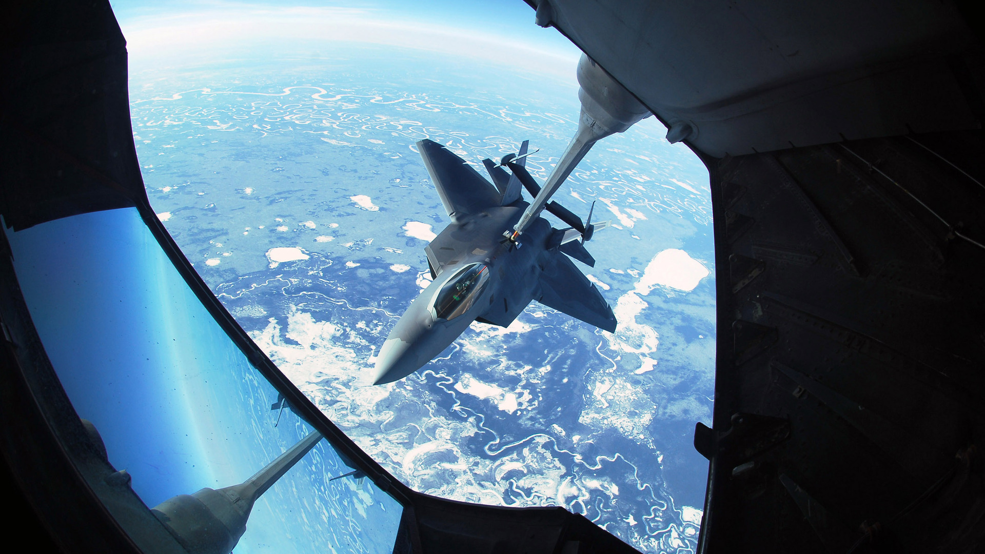 Lockheed Martin F-22 Raptor Wallpapers