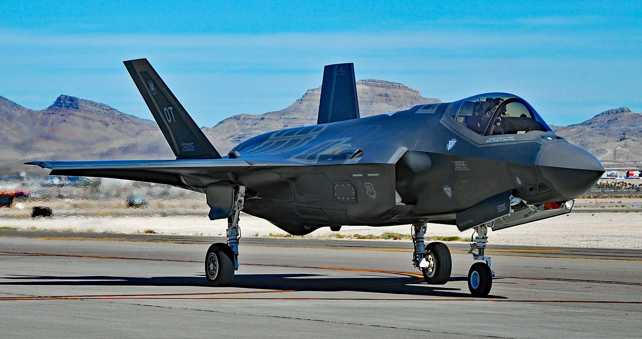 Lockheed Martin F-35 Lightning Ii Wallpapers