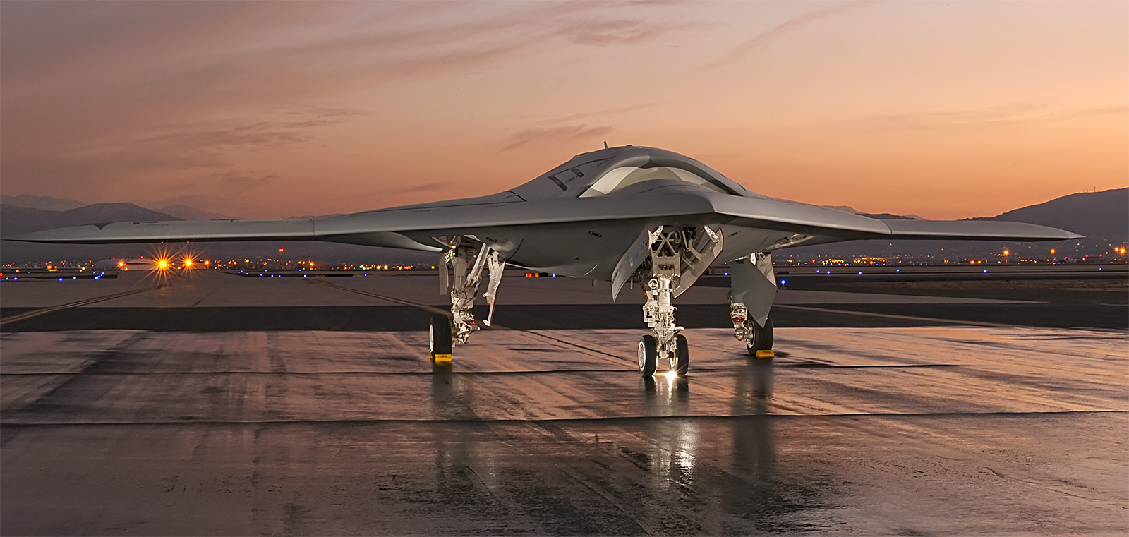 Northrop Grumman X-47B Wallpapers