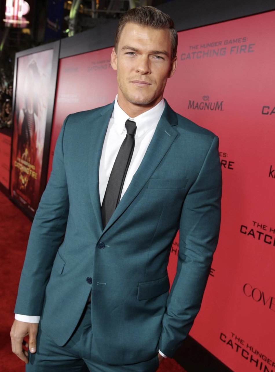 Alan Ritchson As Jack Reacher Hd Wallpapers