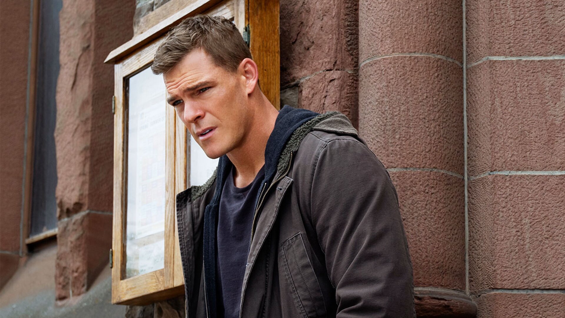 Alan Ritchson As Jack Reacher Hd Wallpapers