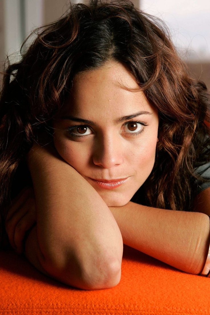 Alice Braga Hd Queen Of The South Wallpapers