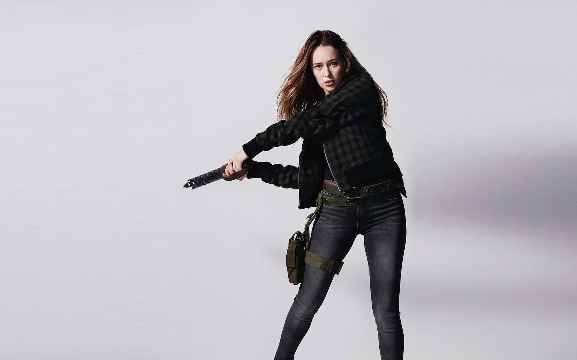 Alycia Debnam Carey As Alicia Clark In Fear The Walking Dead Wallpapers