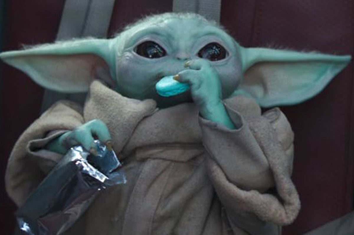 Baby Yoda Eating Oreos Wallpapers