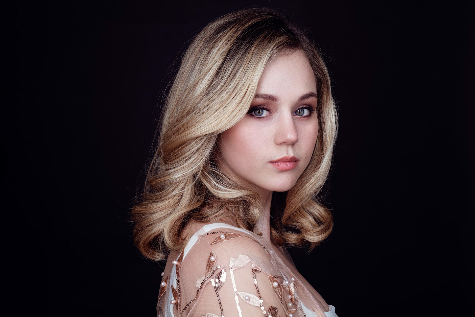 Brec Bassinger From Dc Stargirl Wallpapers