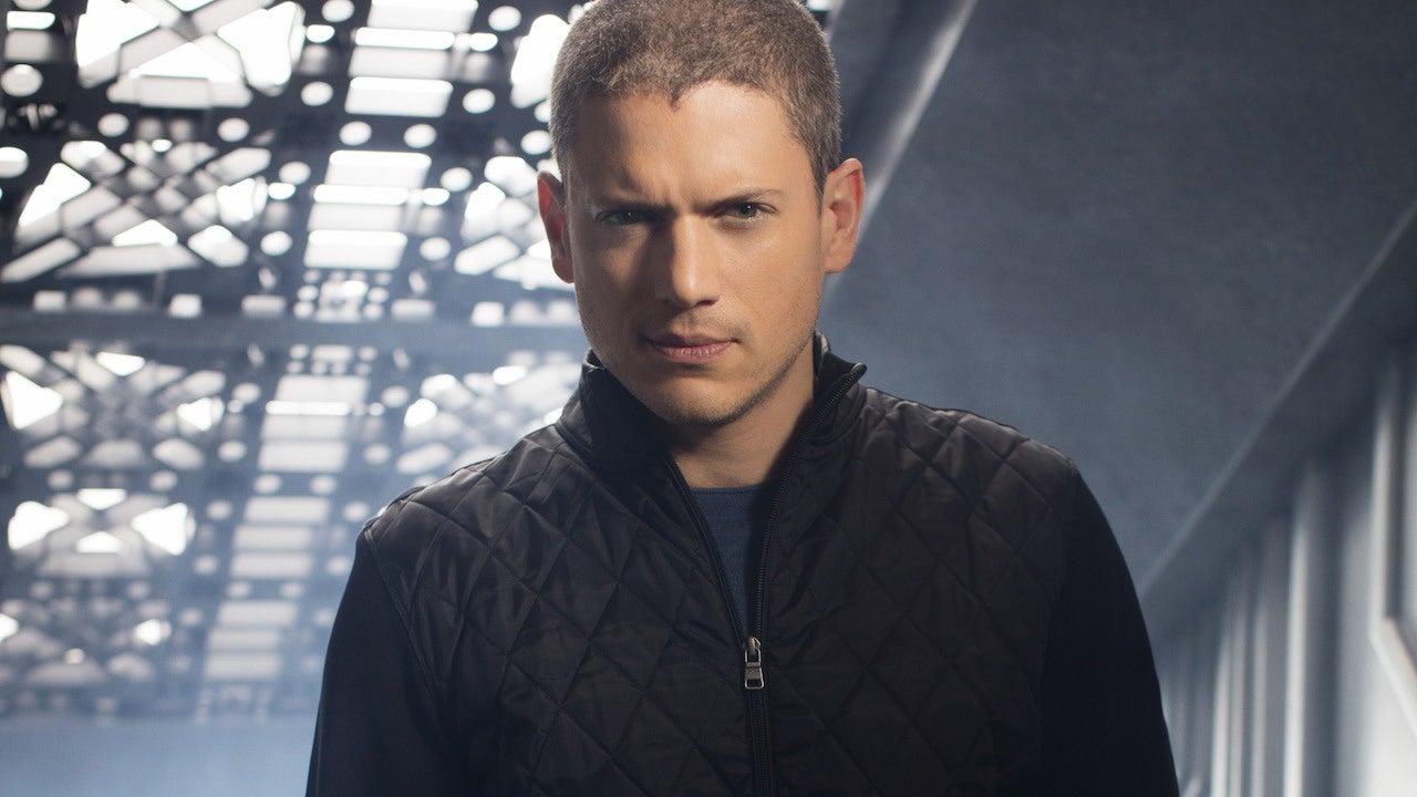 Captain Cold Legends Of Tomorrow Season 3 Wallpapers
