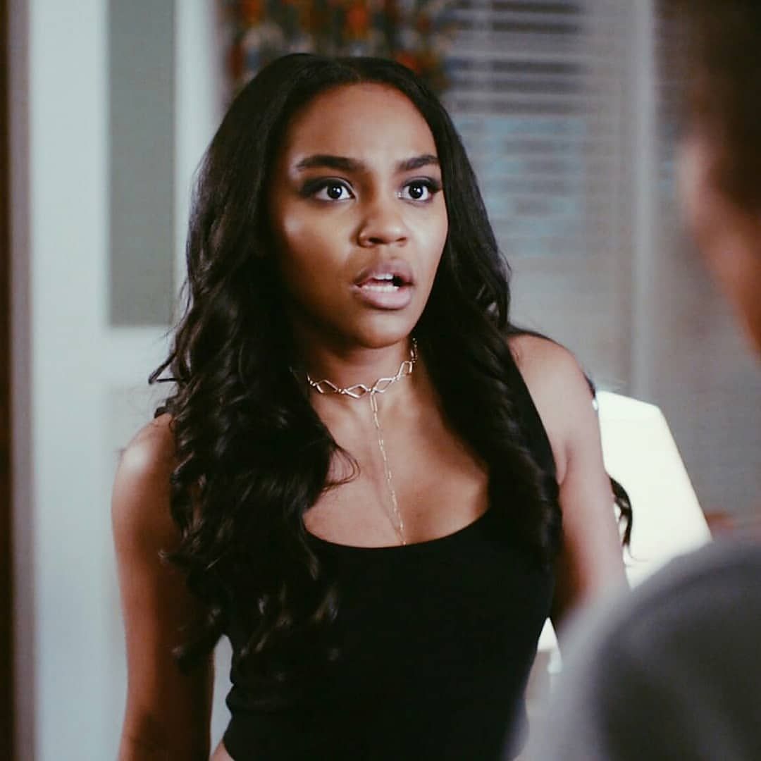 China Anne Mcclain As Lightning Wallpapers