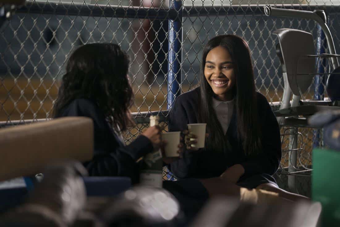 China Anne Mcclain As Lightning Wallpapers