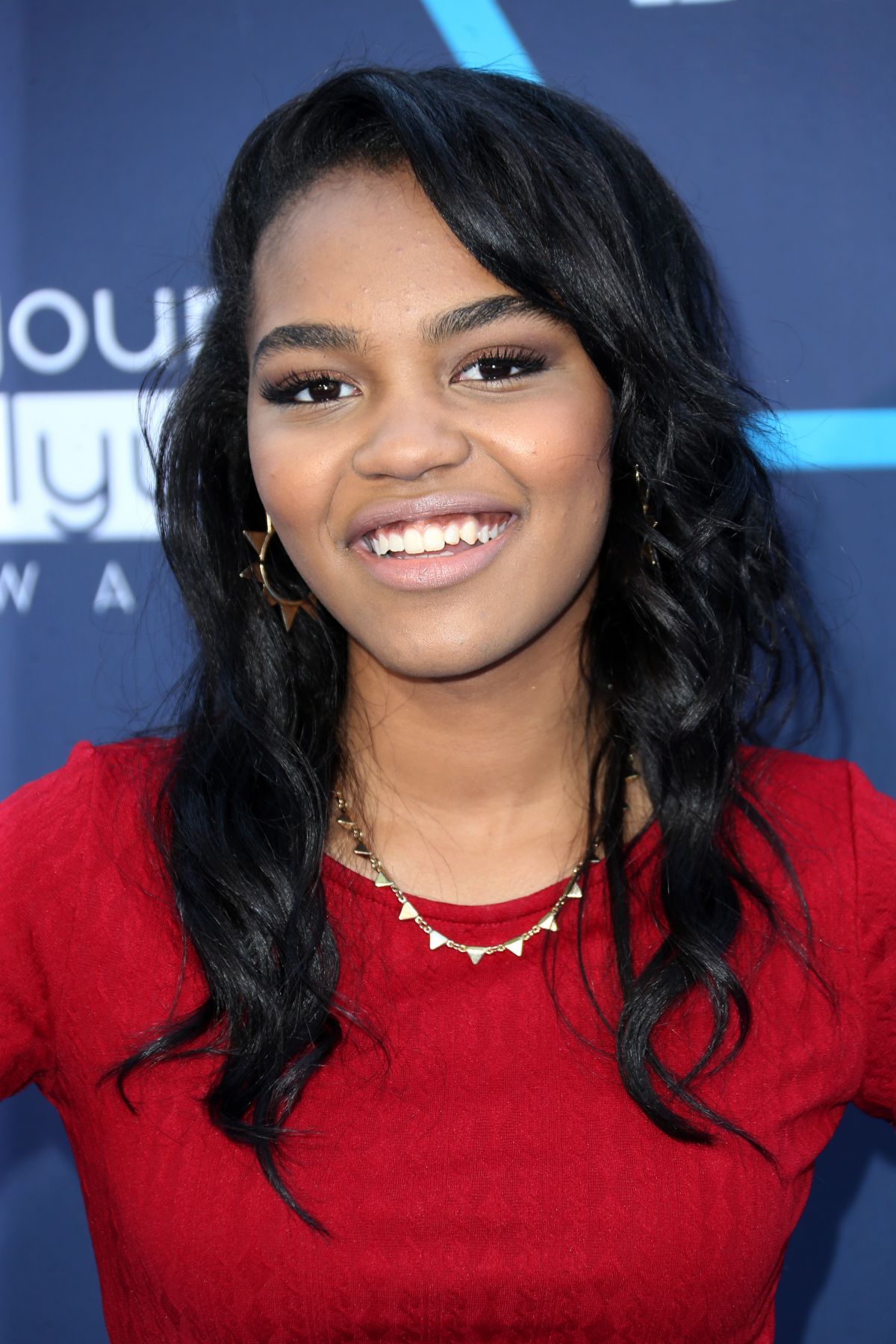 China Anne Mcclain As Lightning Wallpapers