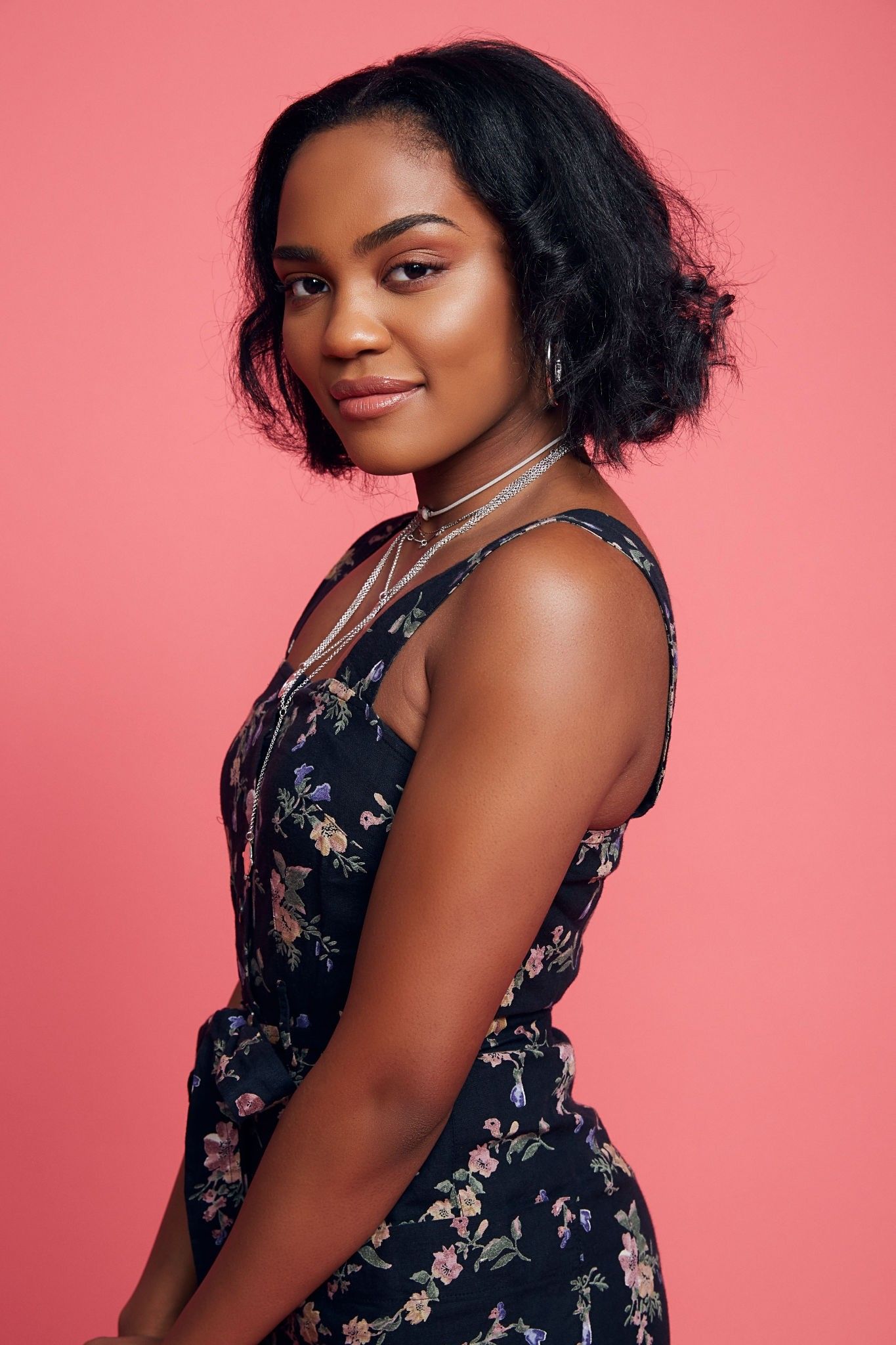 China Anne Mcclain As Lightning Wallpapers