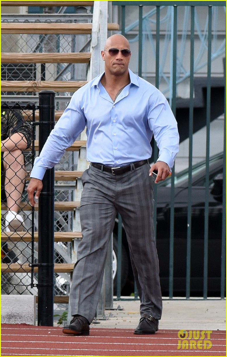 Dwayne Johnson In Ballers Tv Show Wallpapers