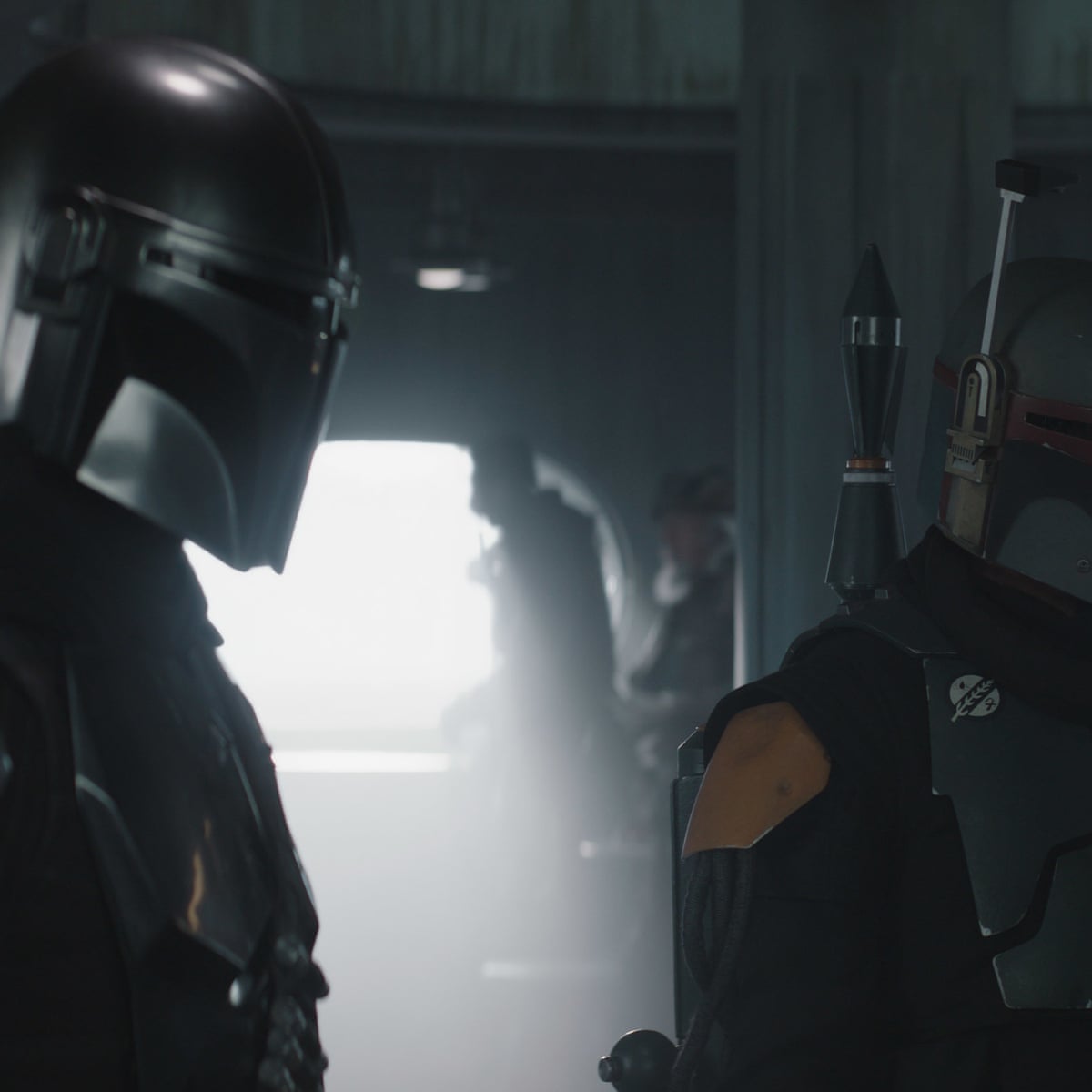 Mandalorian Silver Suit In Season 2 Wallpapers