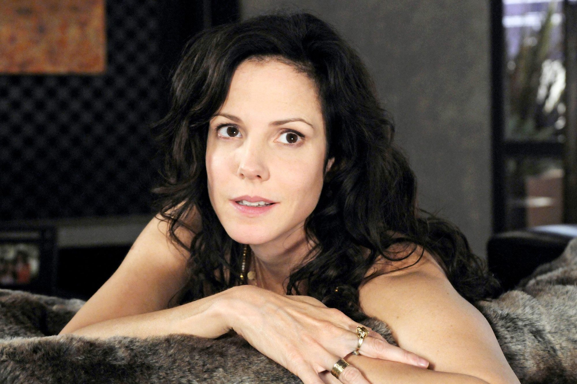 Mary-Louise Parker Weeds Actress Wallpapers