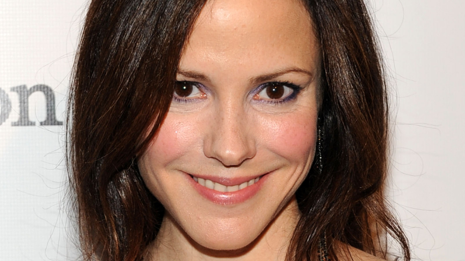 Mary-Louise Parker Weeds Actress Wallpapers