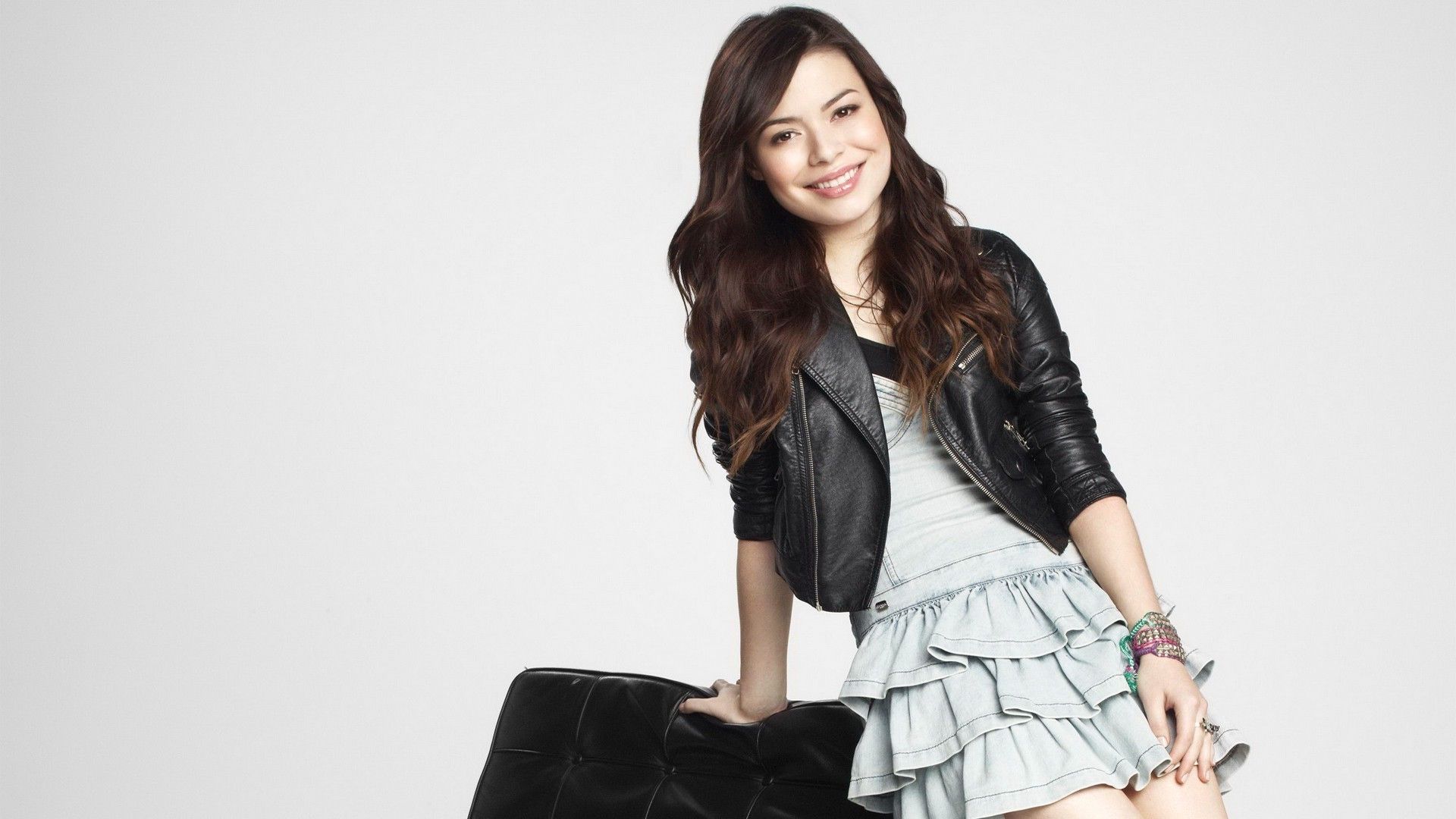 Miranda Cosgrove Icarly Show Wallpapers