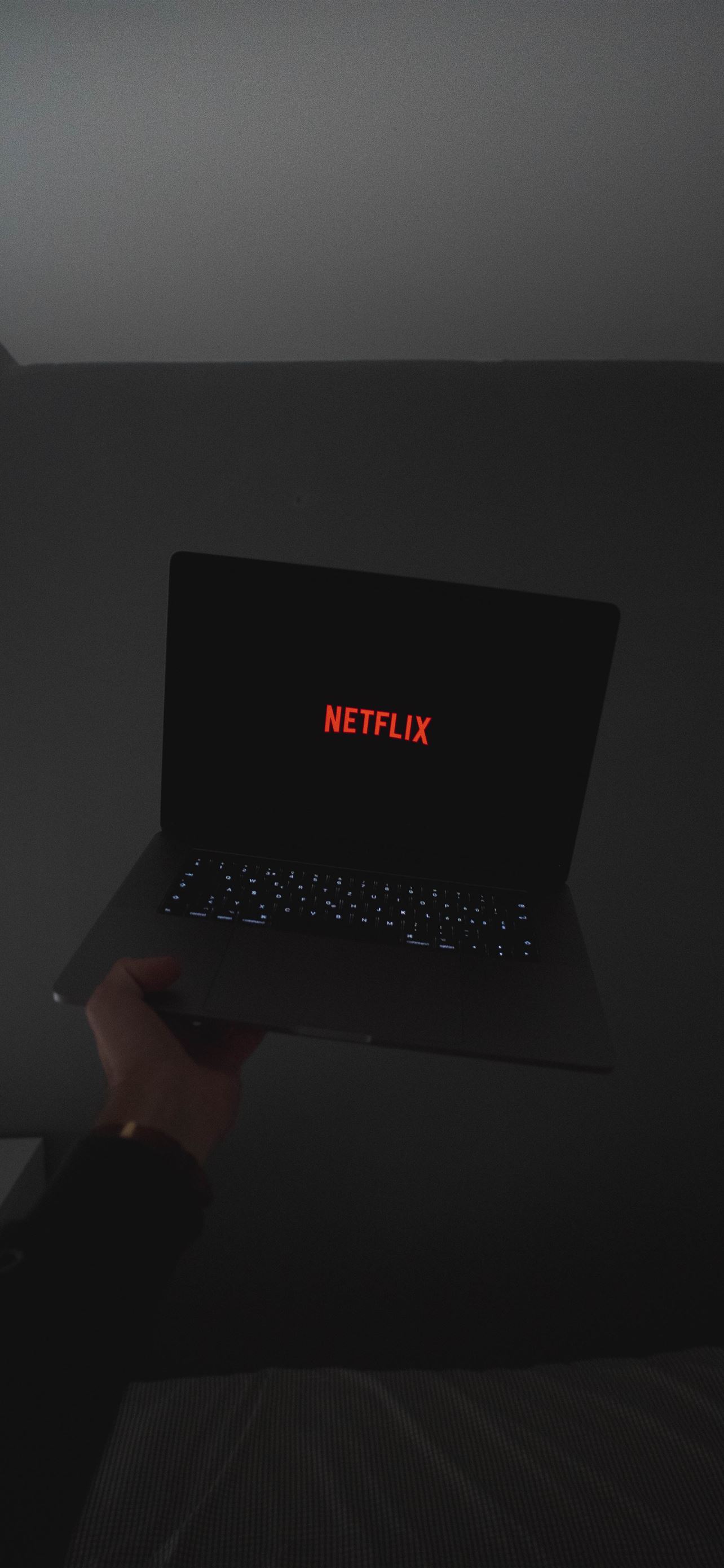 Netflix Into The Night Wallpapers