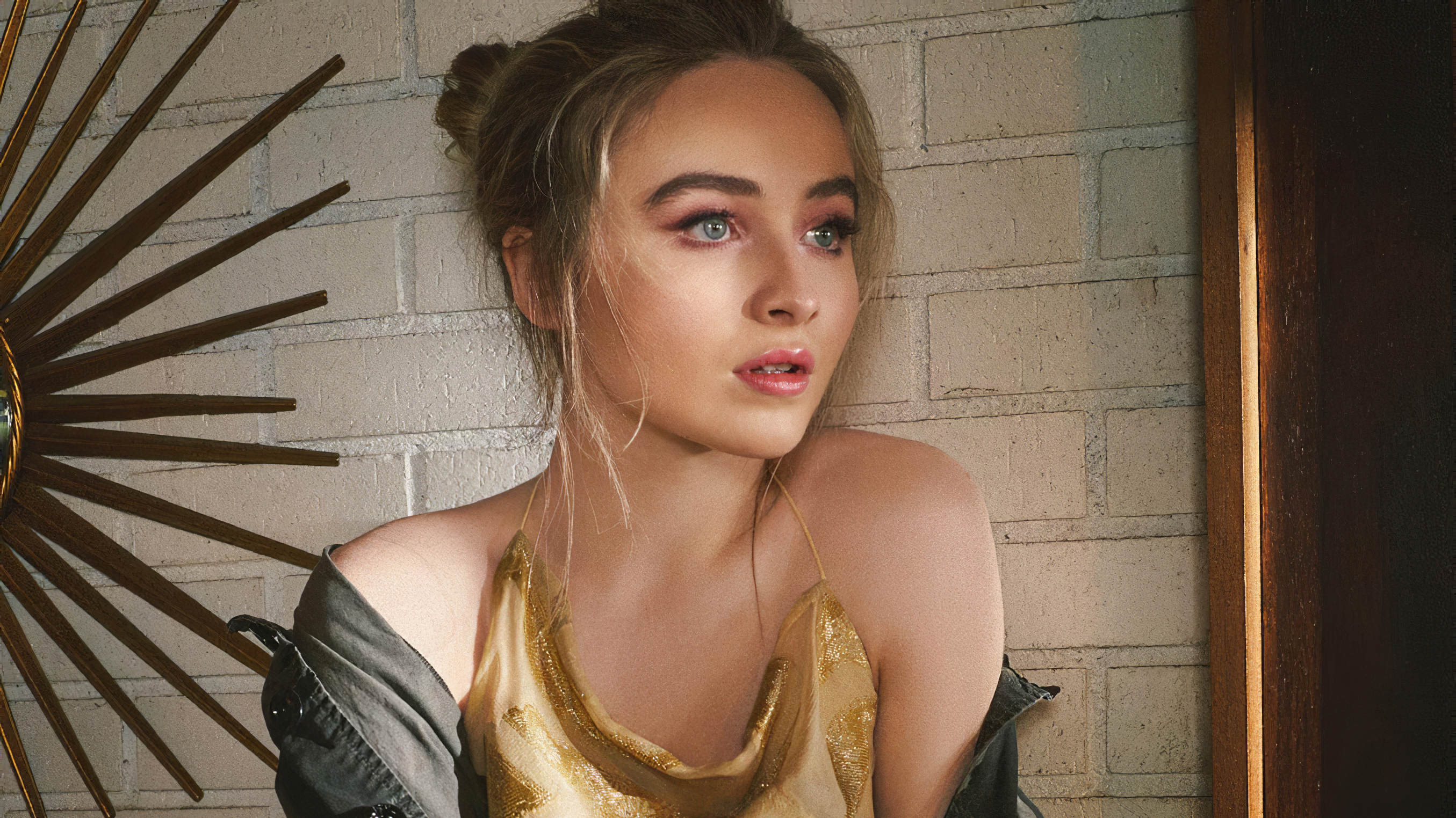 Sabrina Carpenter Work It Wallpapers