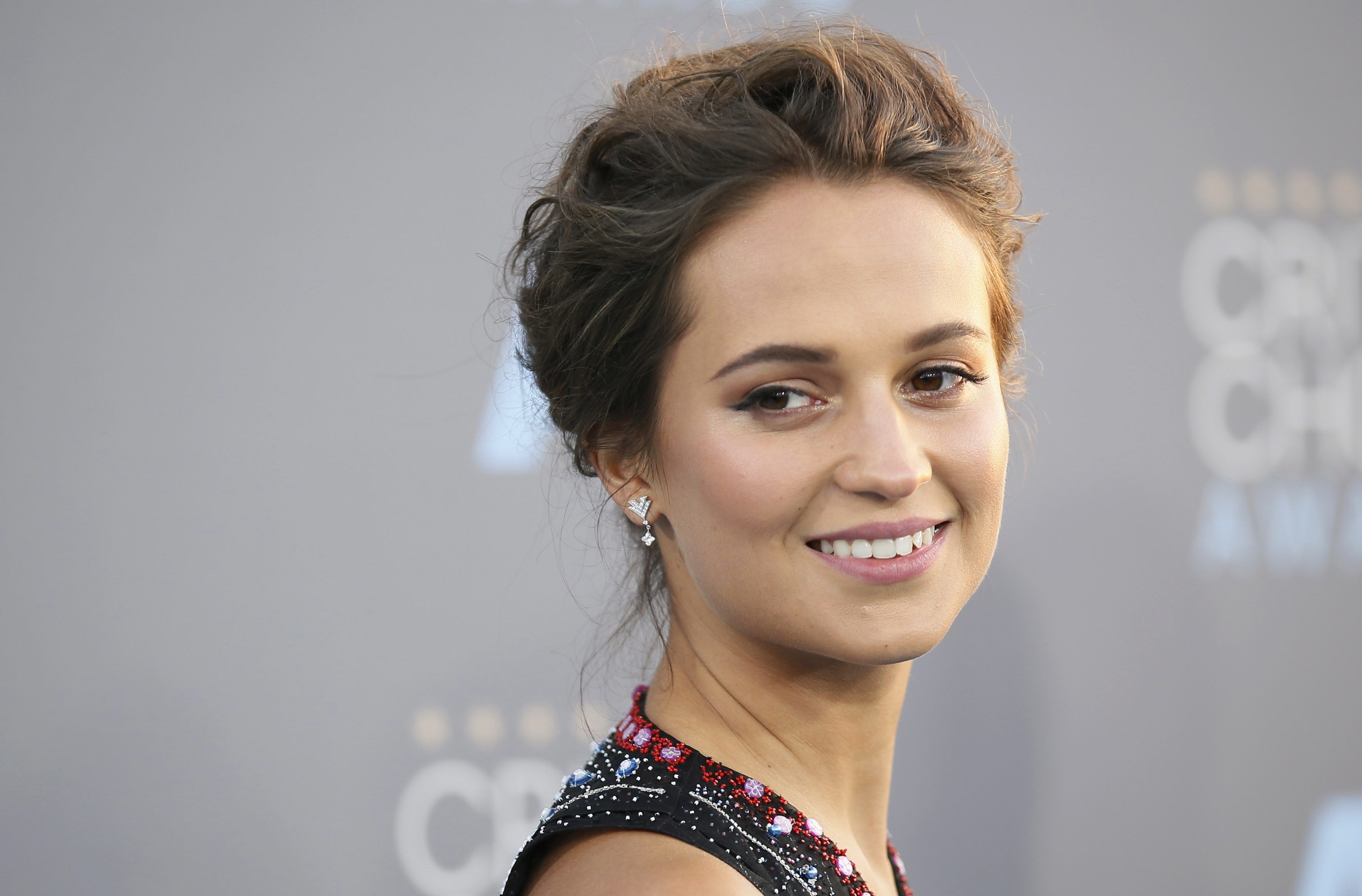 Beckett Alicia Vikander Wallpapers