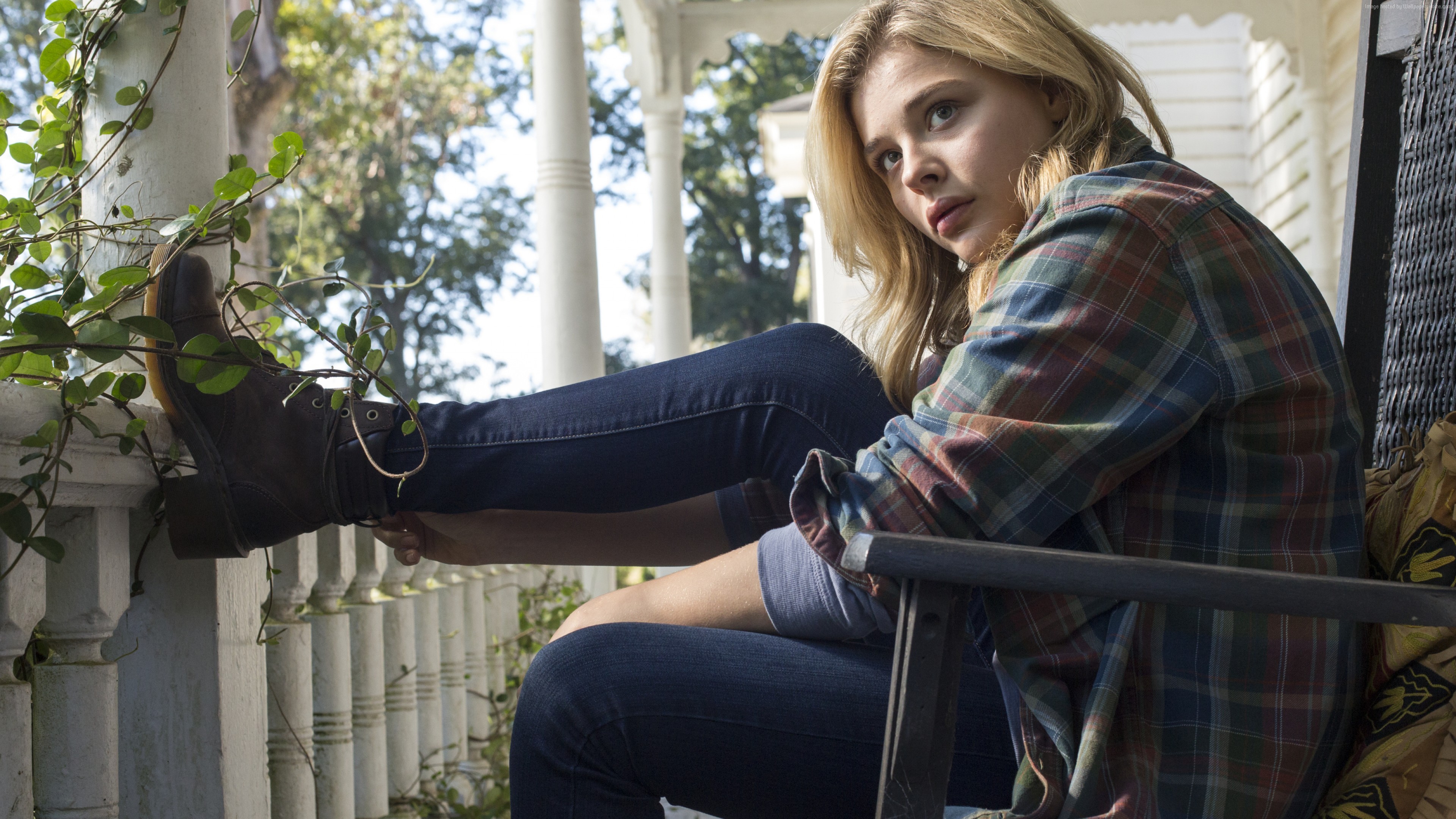 Chloe Moretz In Shadow In The Cloud Wallpapers