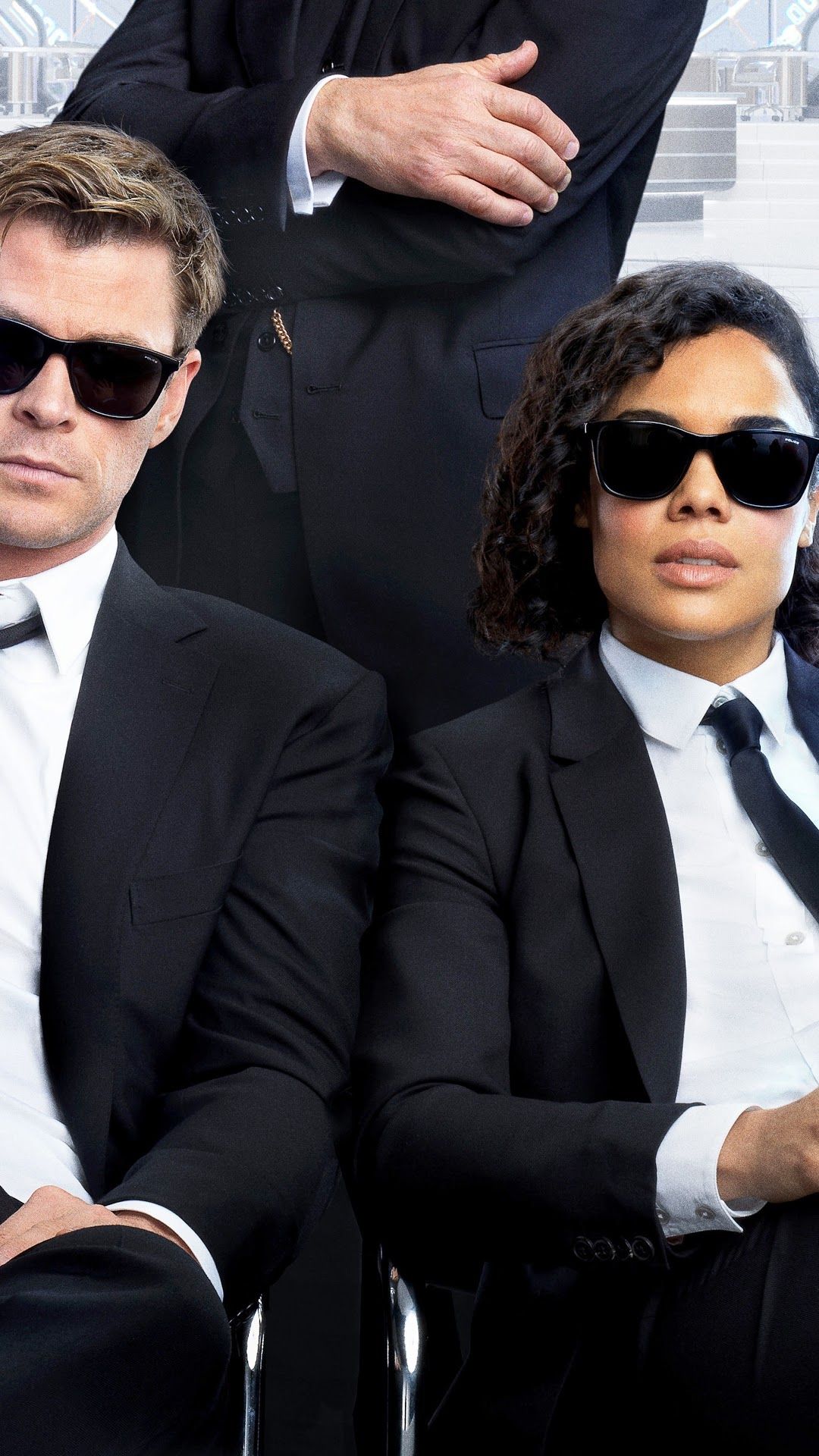 Chris Hemsworth And Tessa Thompson Men In Black 4 Wallpapers