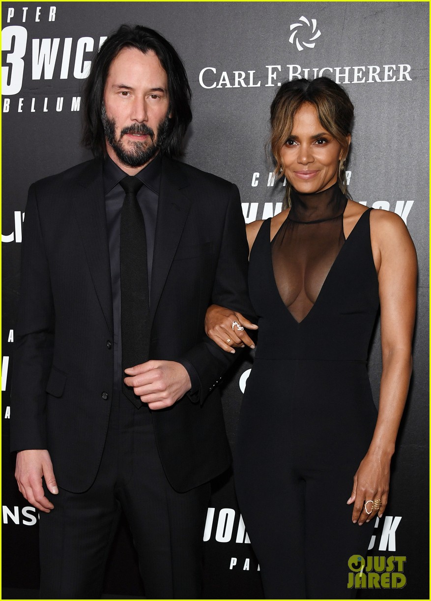 Keanu Reeves And Halle Berry In John Wick 3 Movie Wallpapers