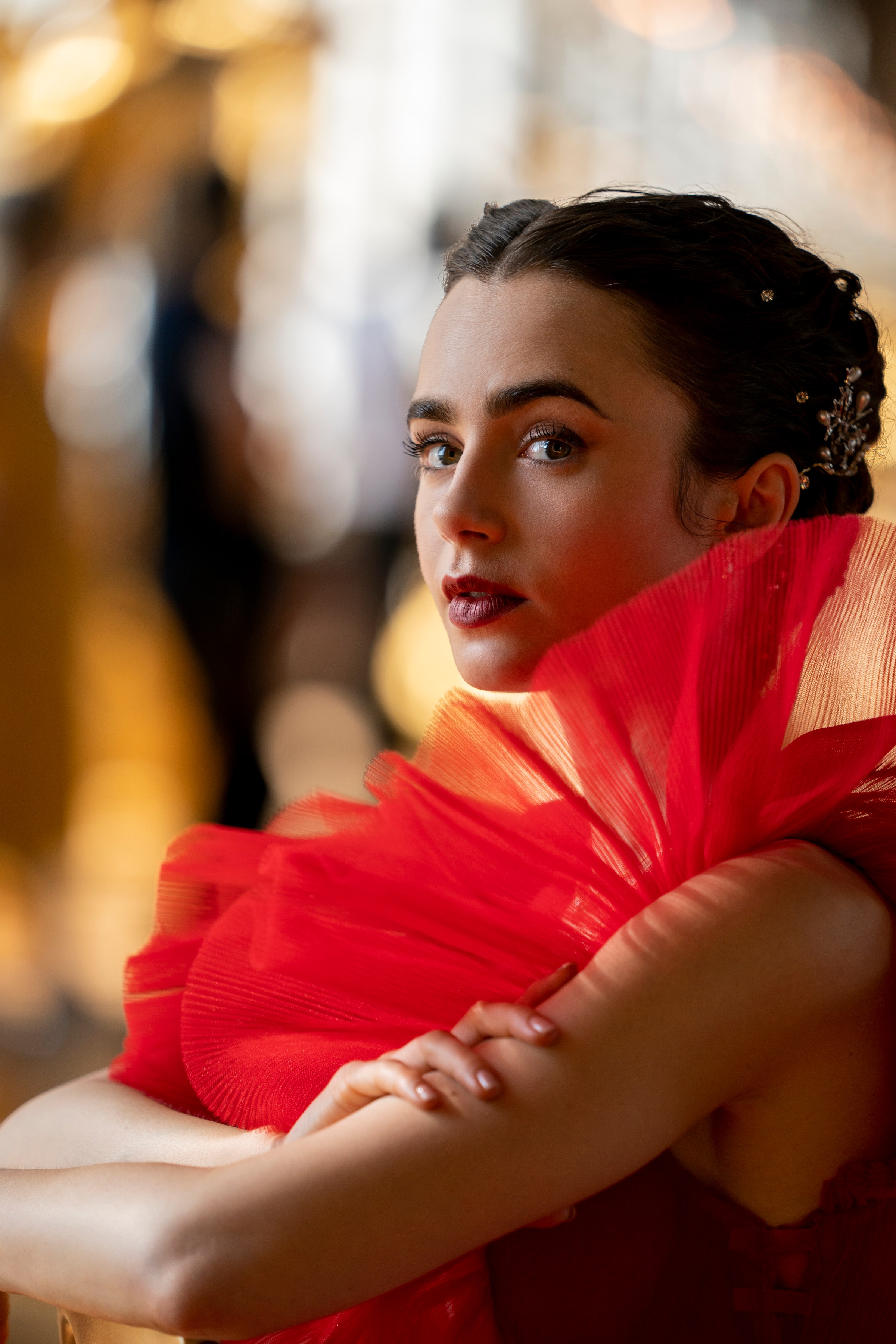 Lily Collins Emily In Paris Hd Wallpapers
