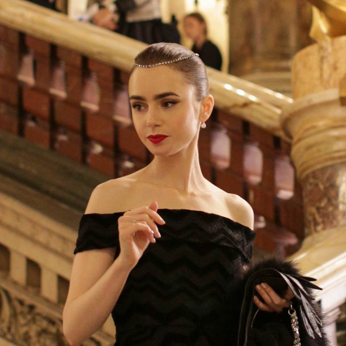 Lily Collins Emily In Paris Hd Wallpapers