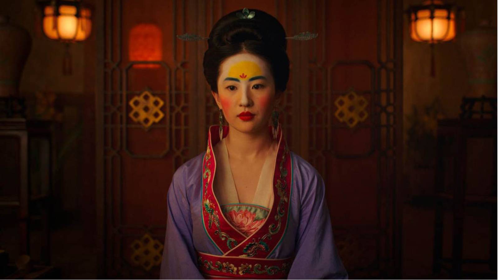 Liu Yifei As Mulan Wallpapers