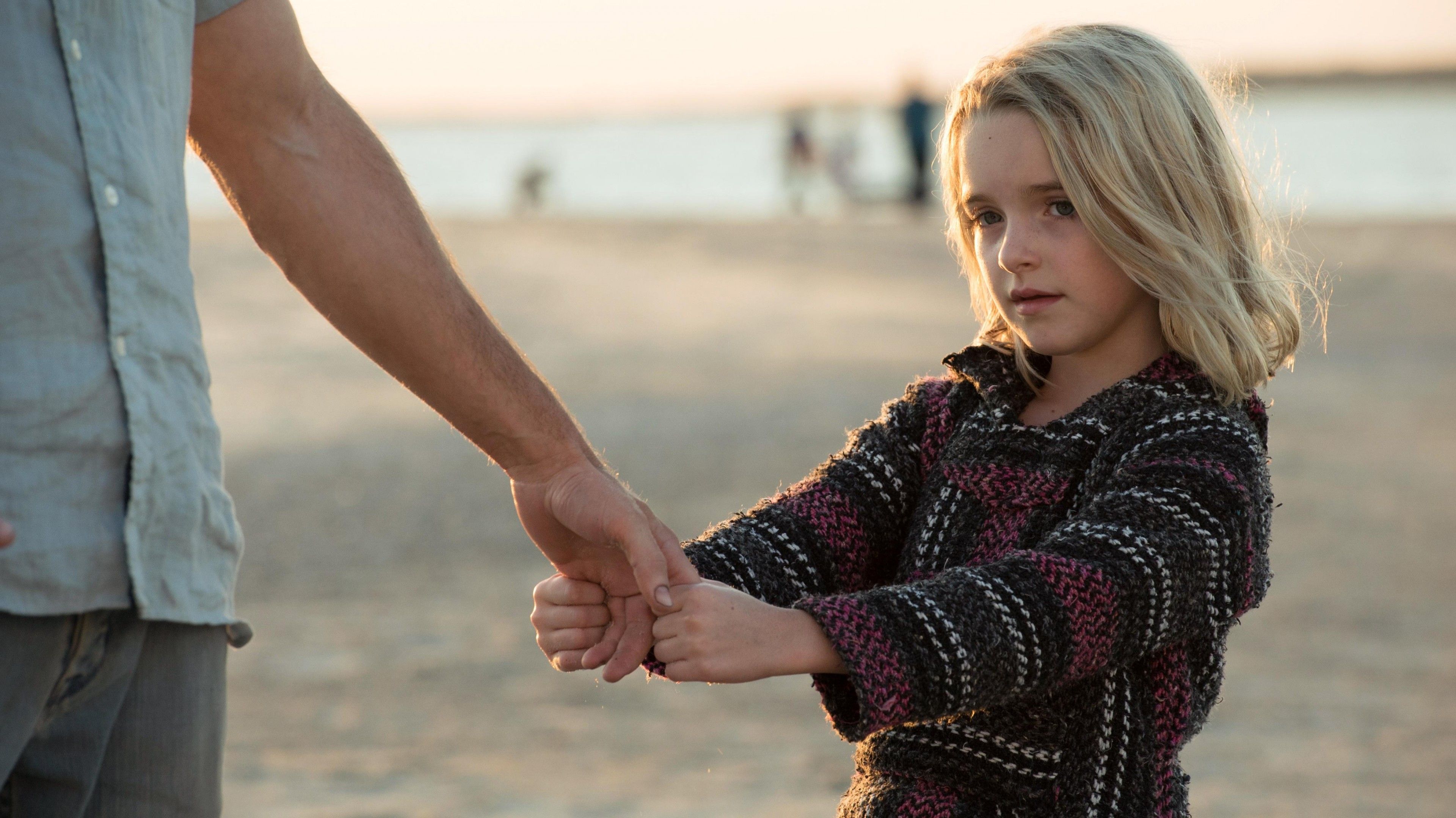 Mckenna Grace In Annabelle Comes Home Wallpapers