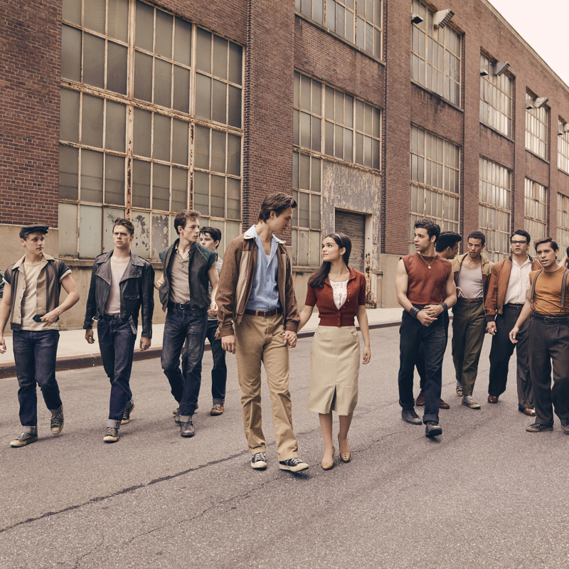 Rachel Zegler And Ansel Elgort West Side Story Wallpapers