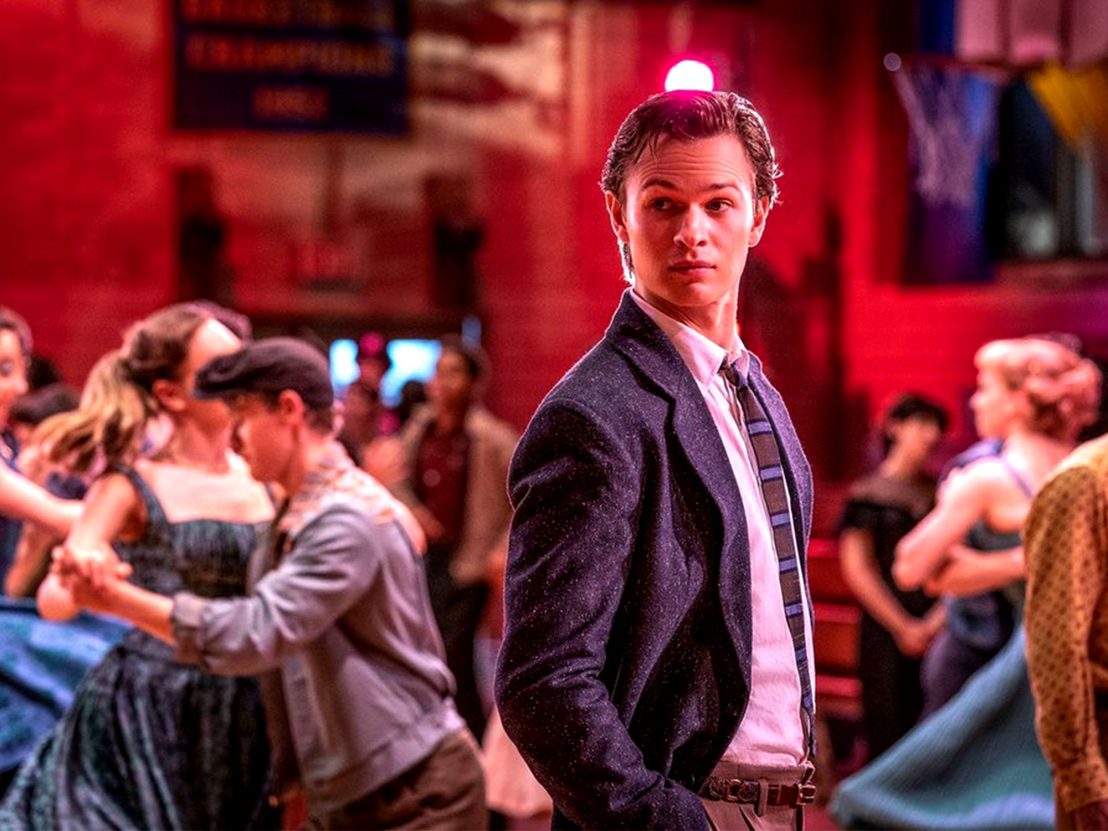 Rachel Zegler And Ansel Elgort West Side Story Wallpapers